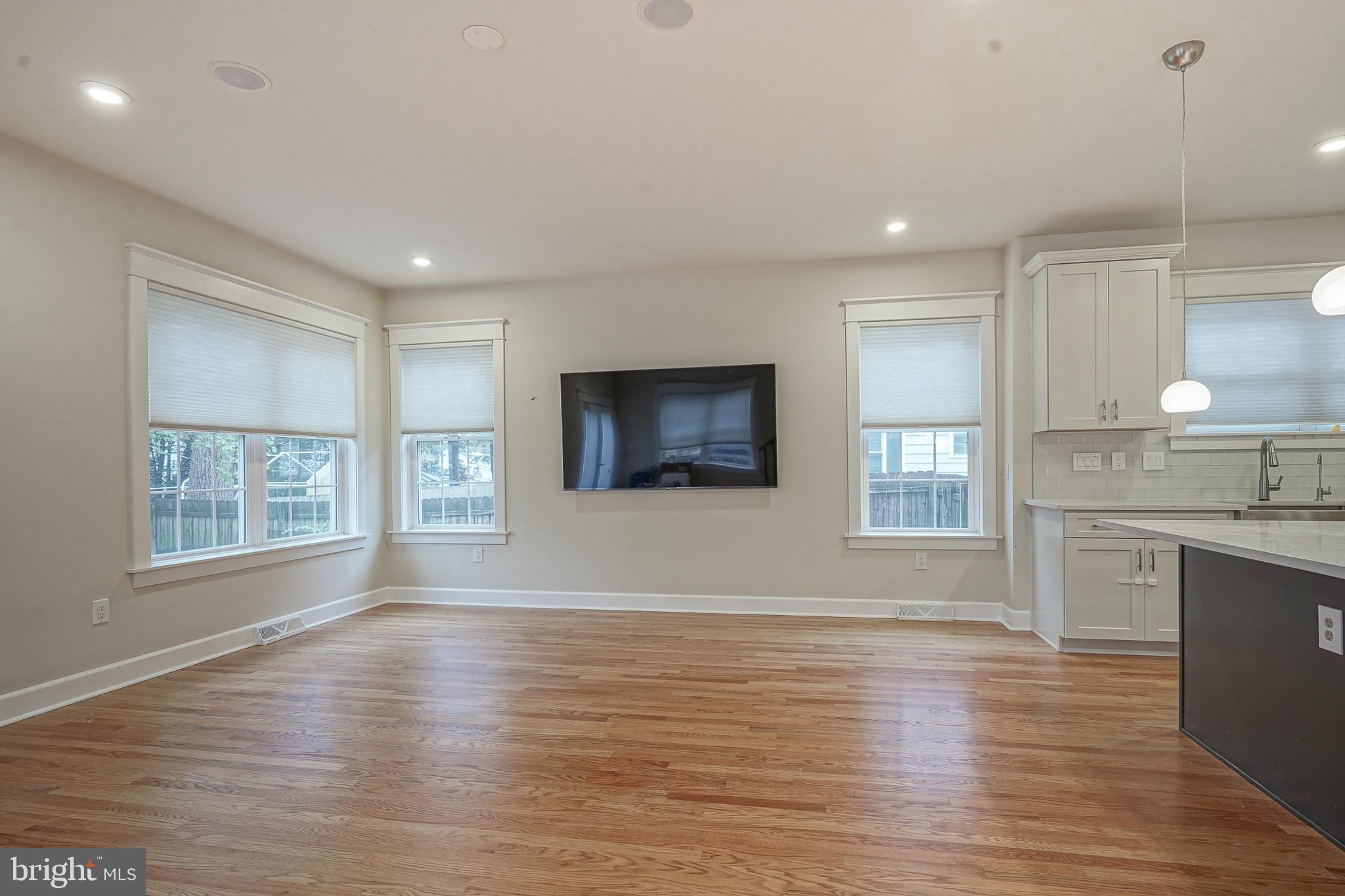 ROXBOROUGH - Residential