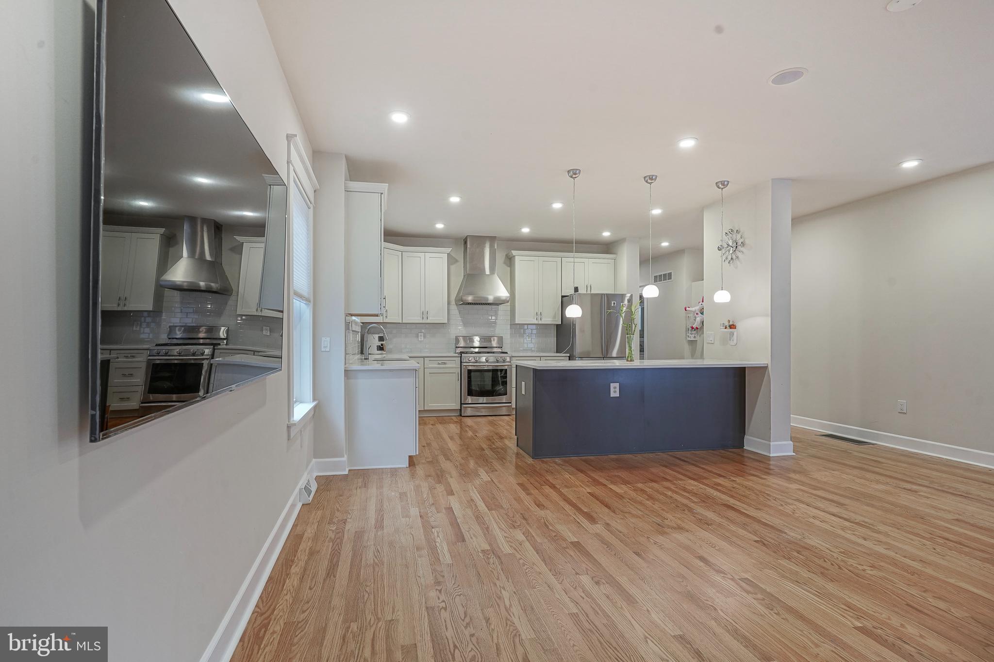 ROXBOROUGH - Residential