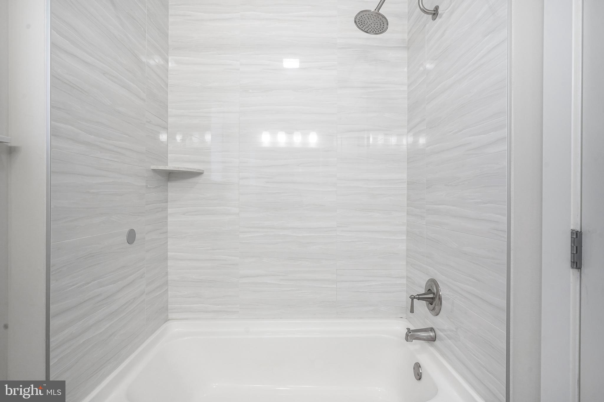 ROXBOROUGH - Residential