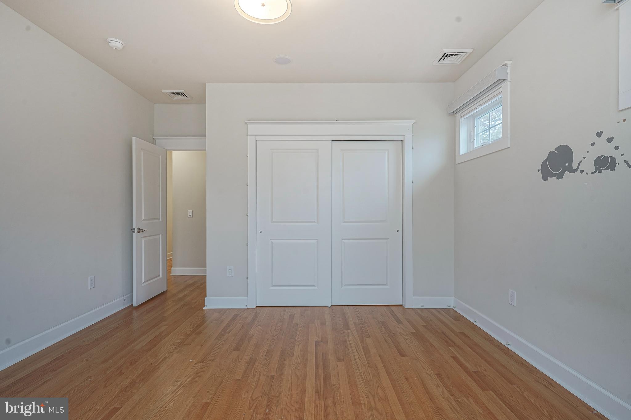 ROXBOROUGH - Residential