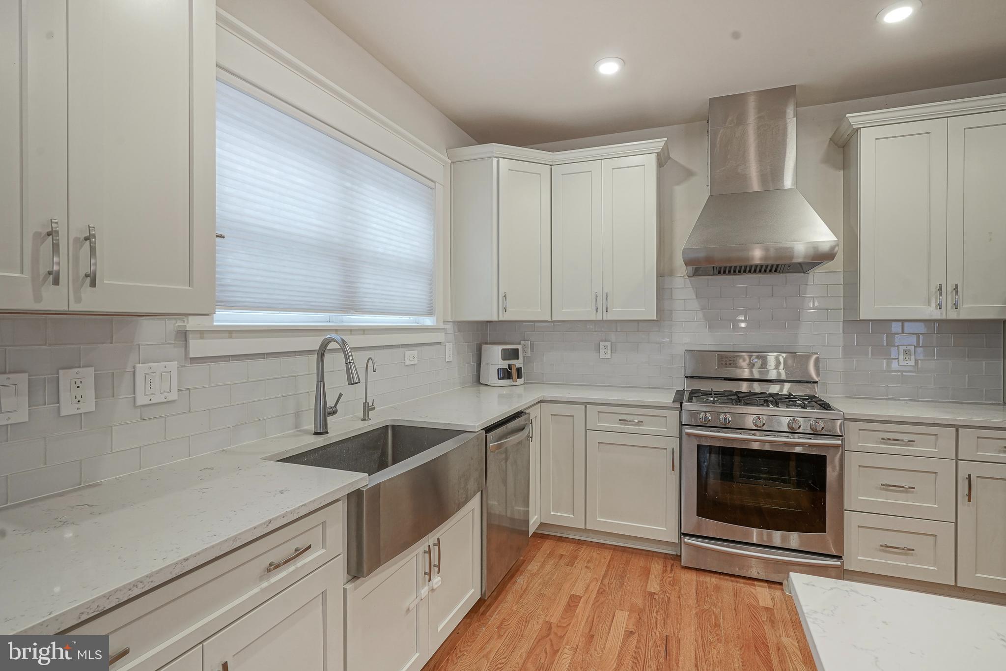 ROXBOROUGH - Residential