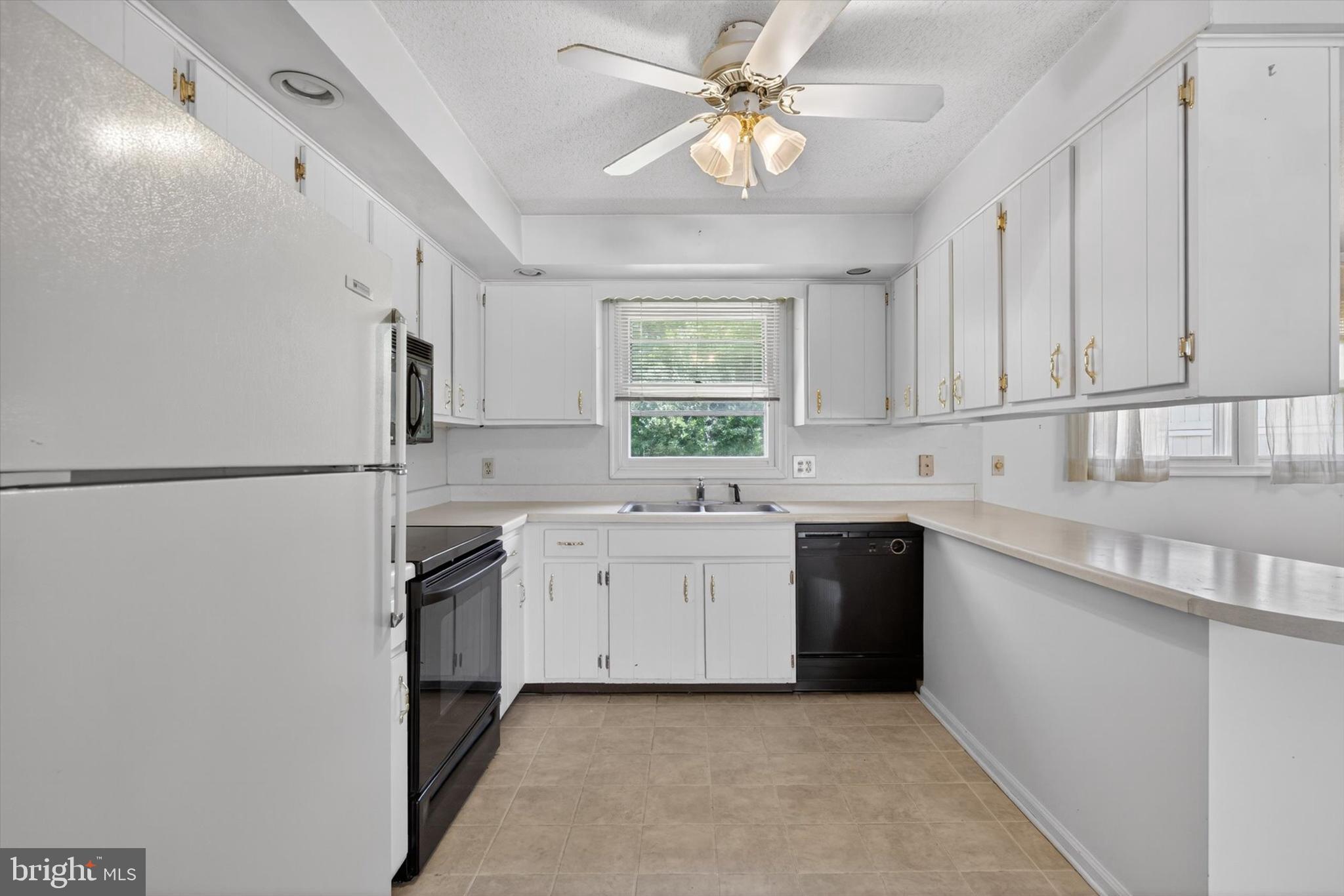 1440 EQUESTRIAN DRIVE