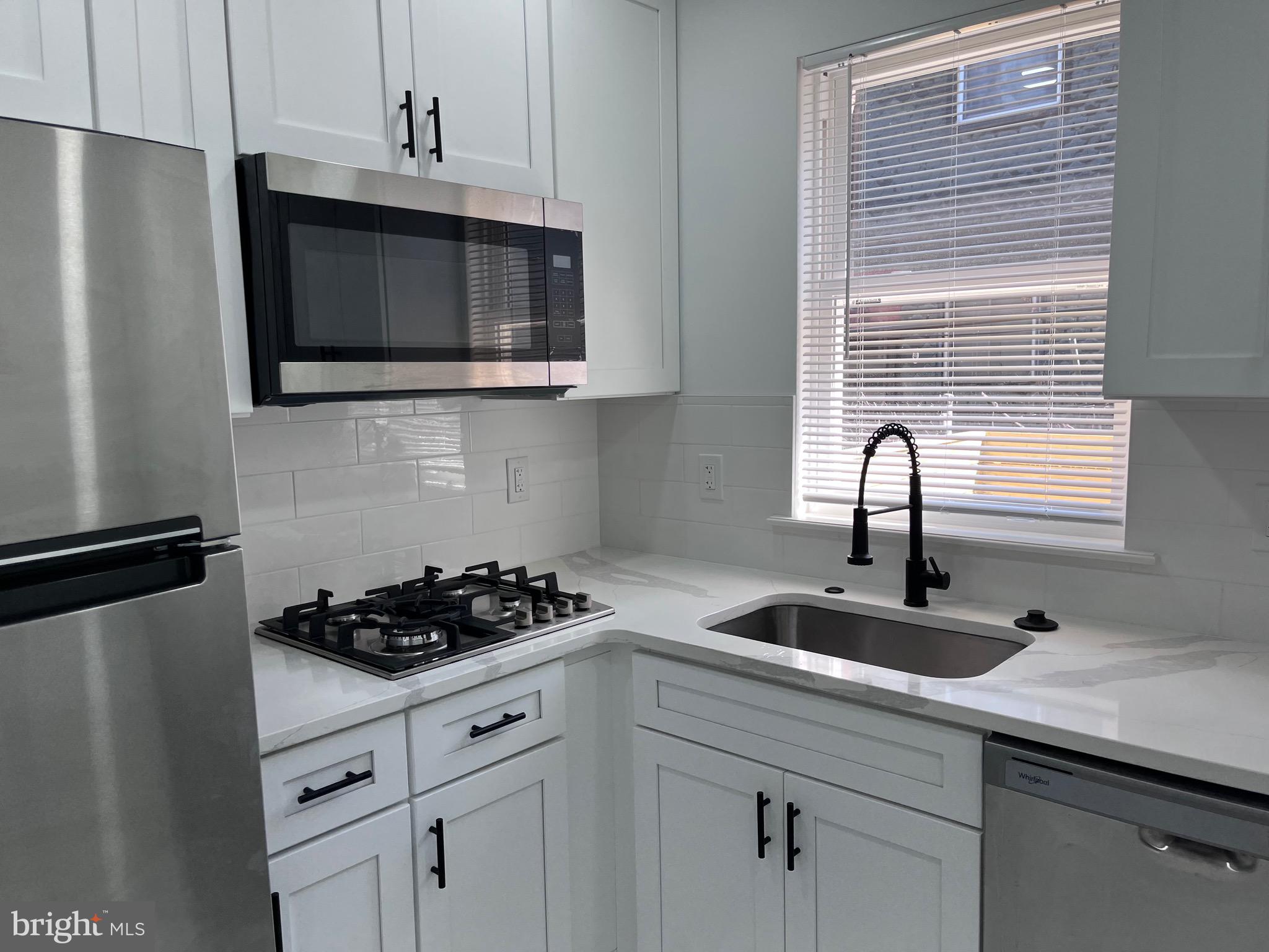 STRAWBERRY MANSION - Residential