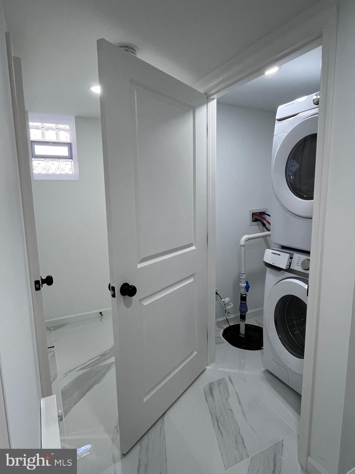 STRAWBERRY MANSION - Residential