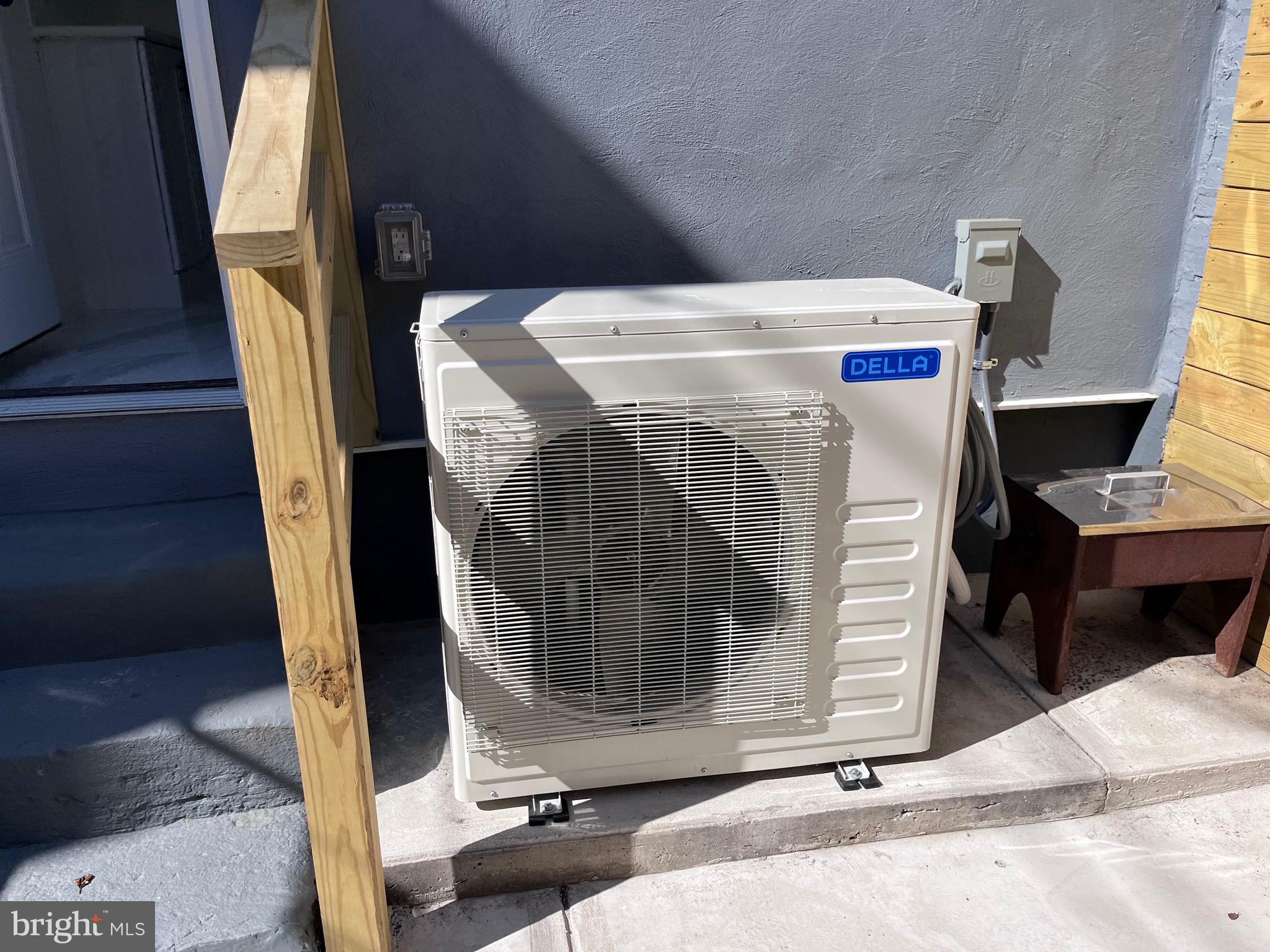 STRAWBERRY MANSION - Residential