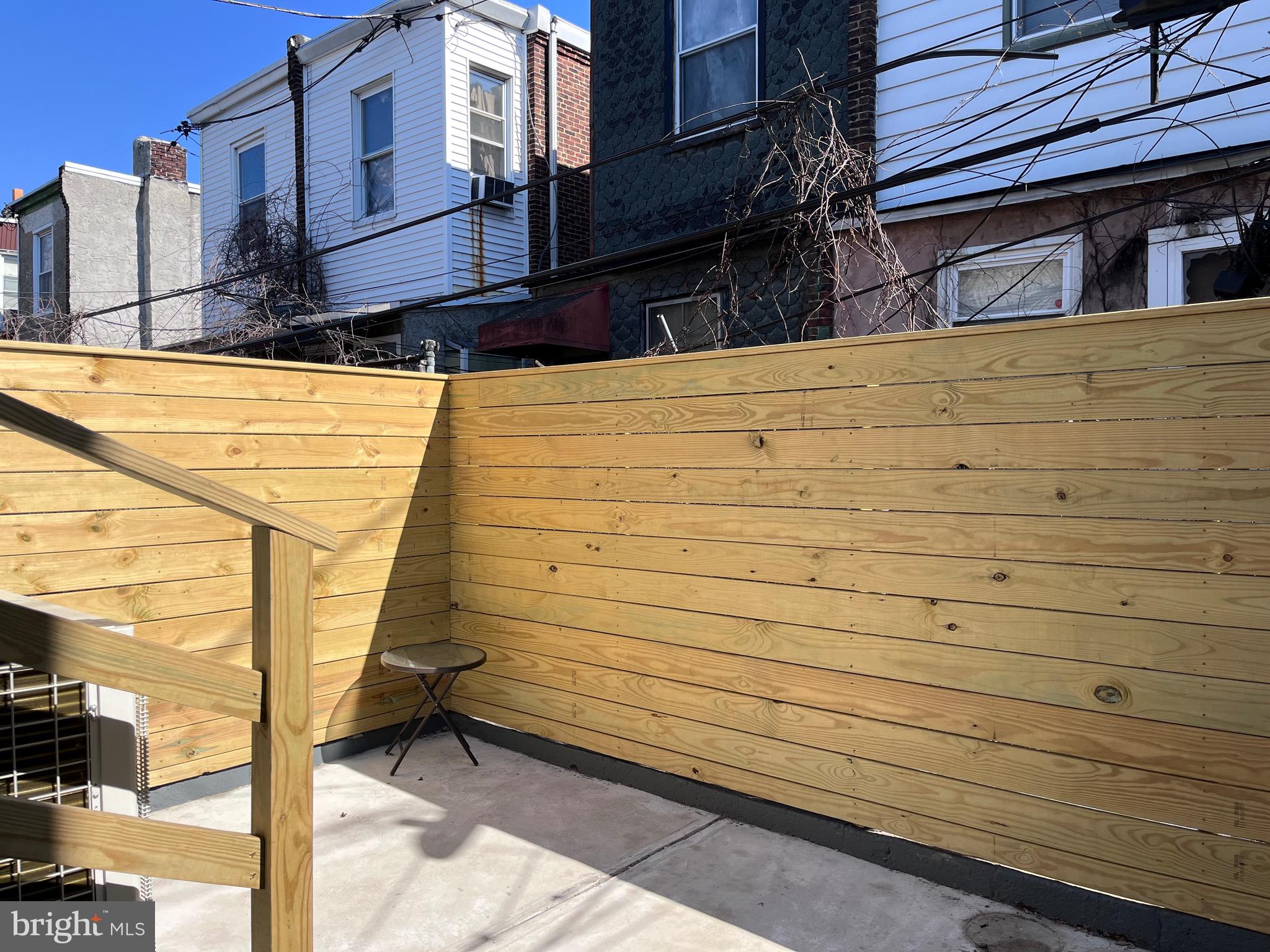 STRAWBERRY MANSION - Residential