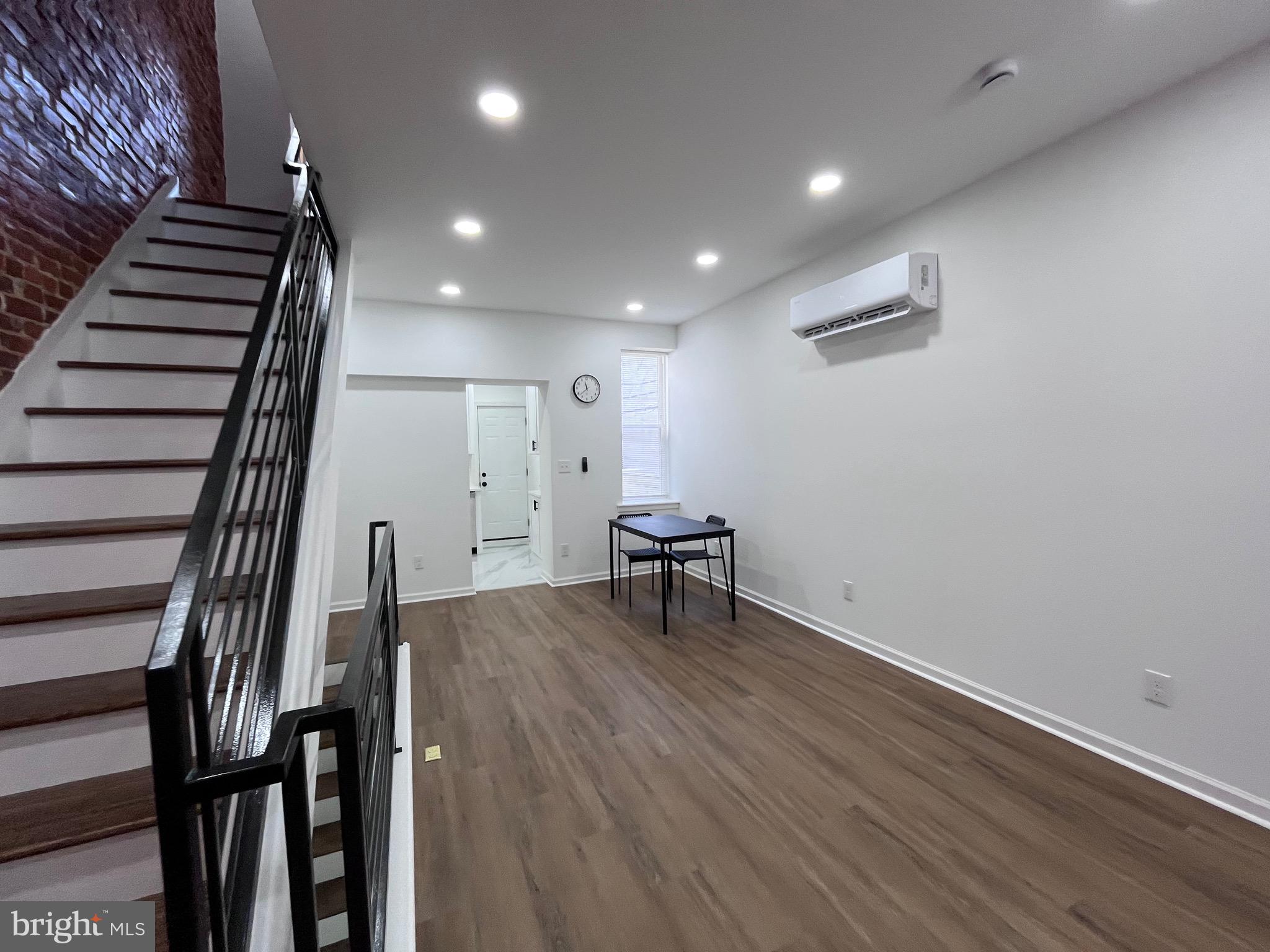 STRAWBERRY MANSION - Residential