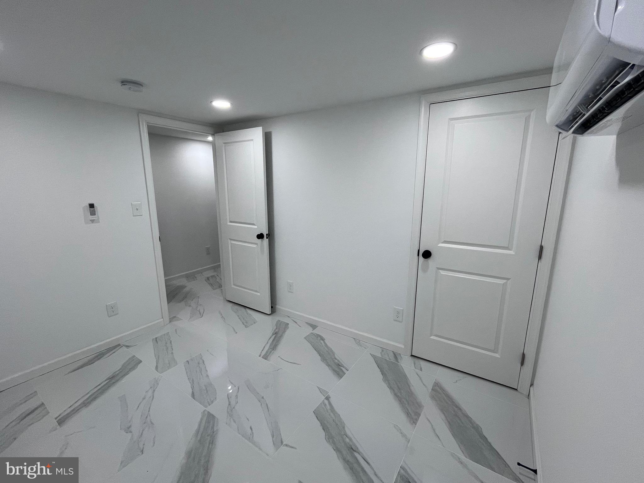 STRAWBERRY MANSION - Residential