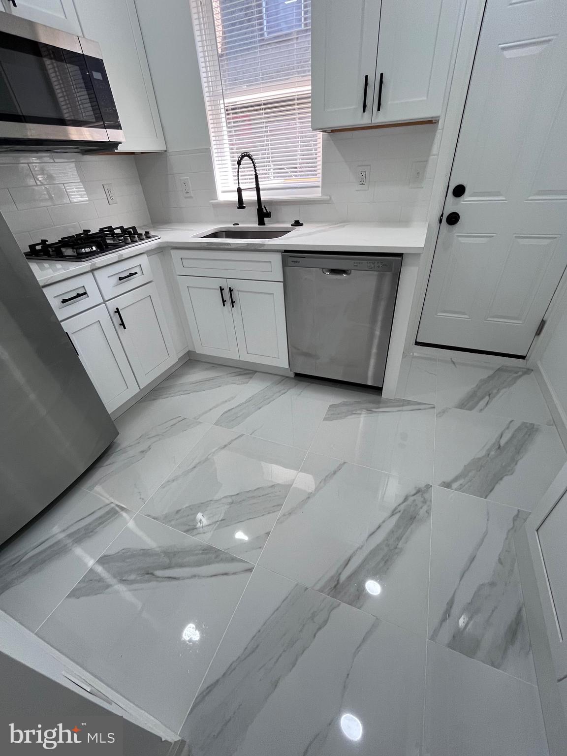 STRAWBERRY MANSION - Residential