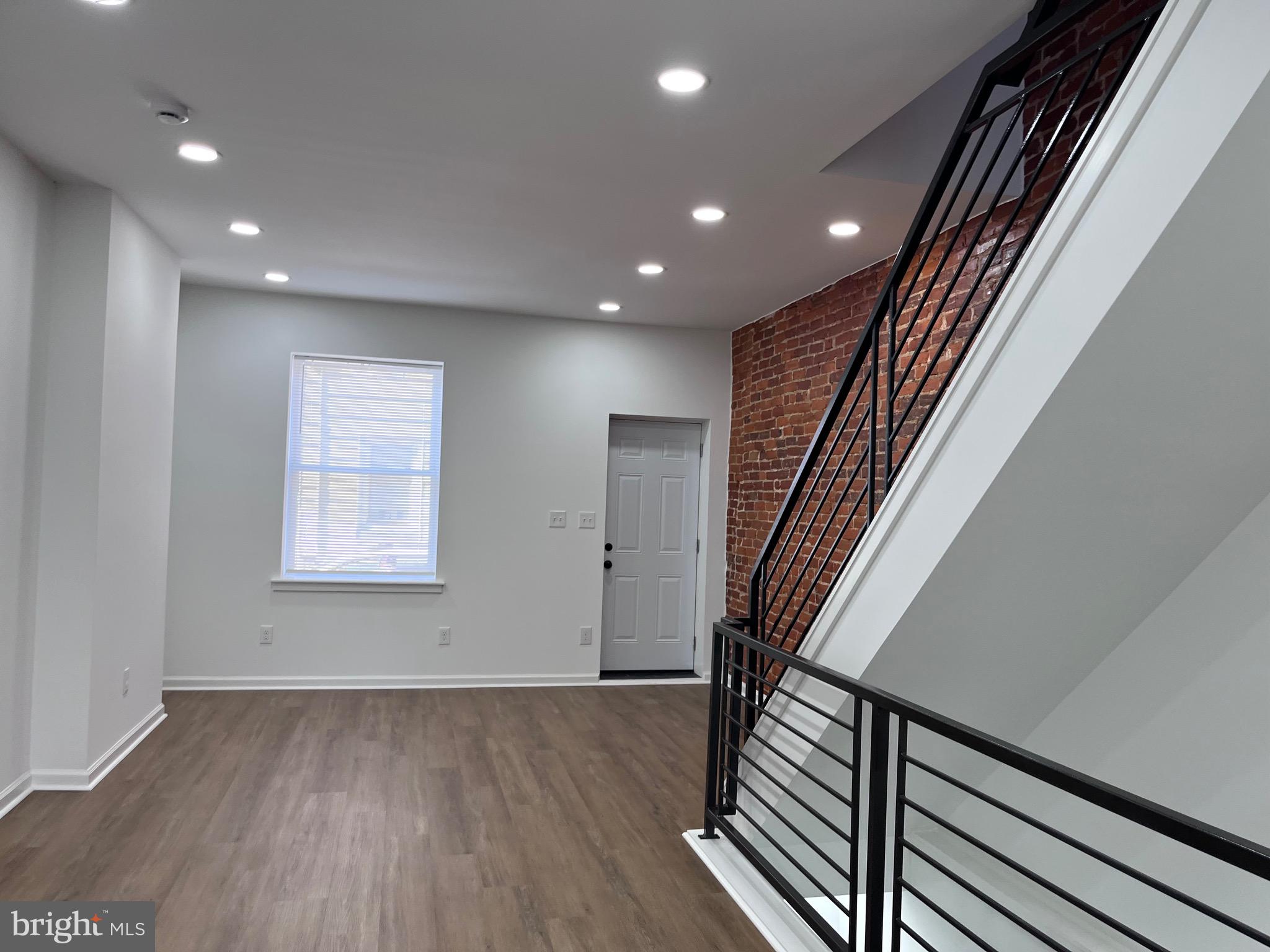 STRAWBERRY MANSION - Residential