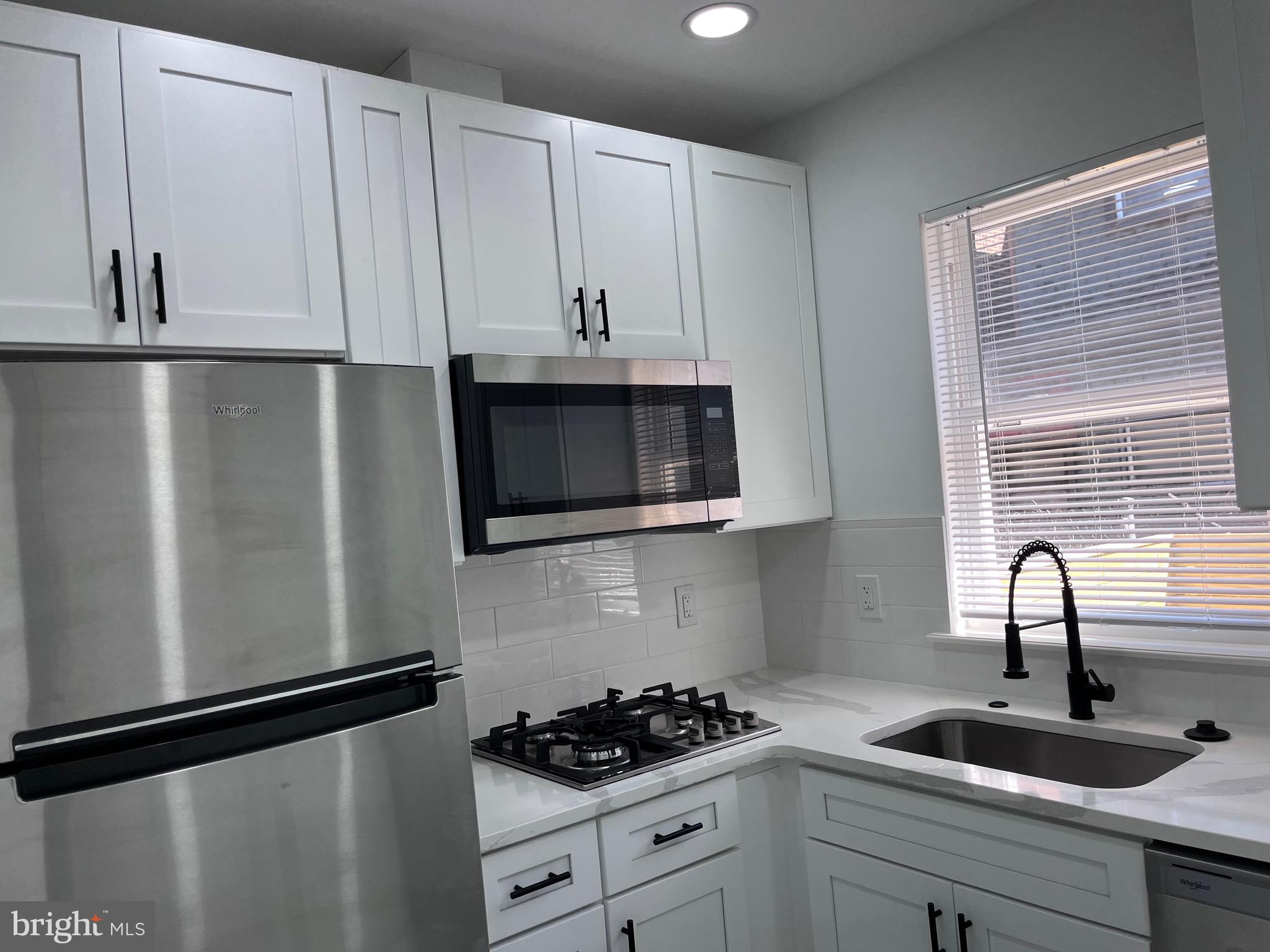 STRAWBERRY MANSION - Residential