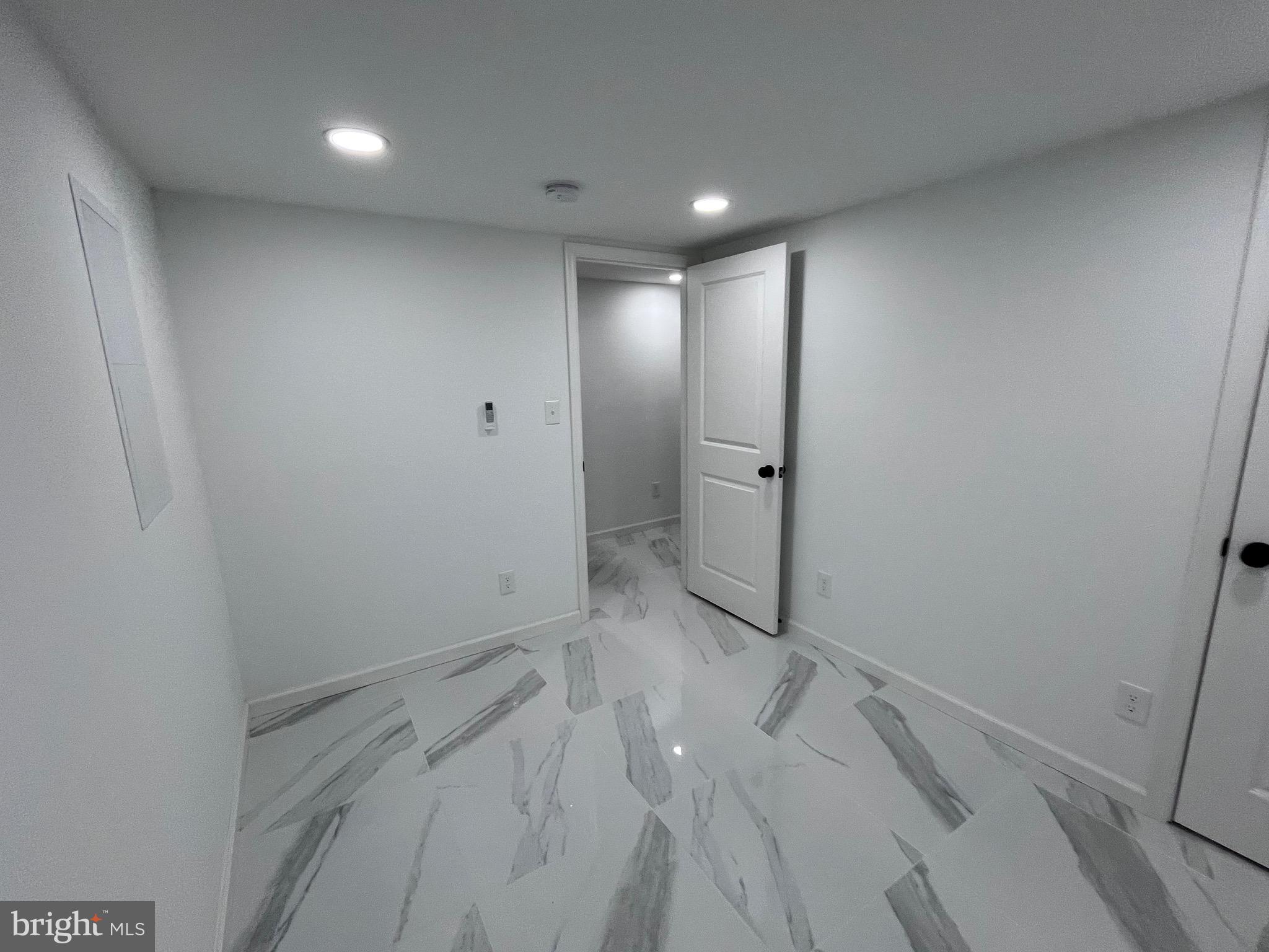 STRAWBERRY MANSION - Residential