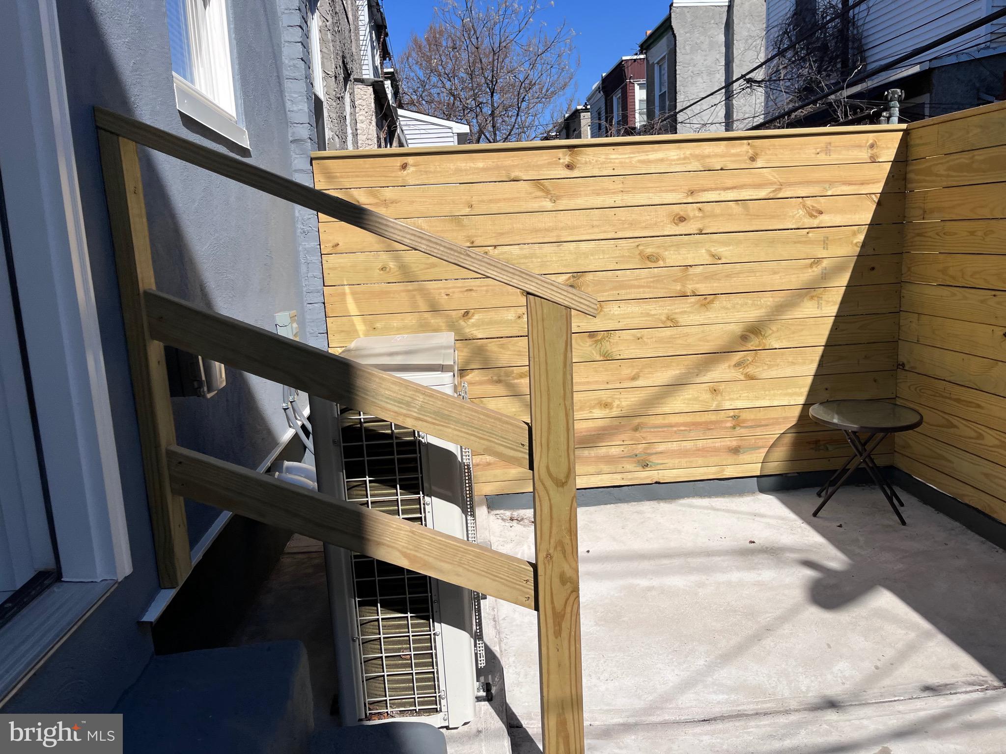 STRAWBERRY MANSION - Residential