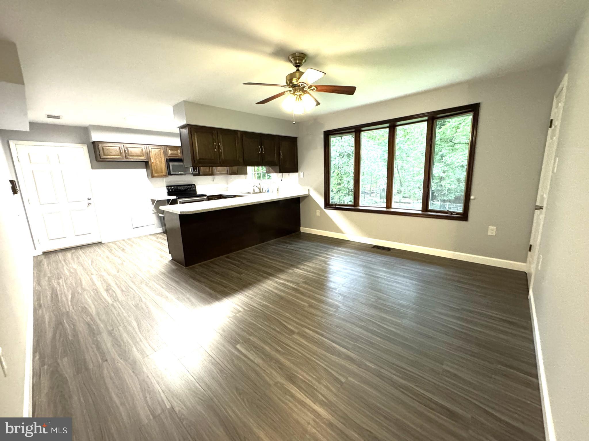 MURRAY HILL - Residential