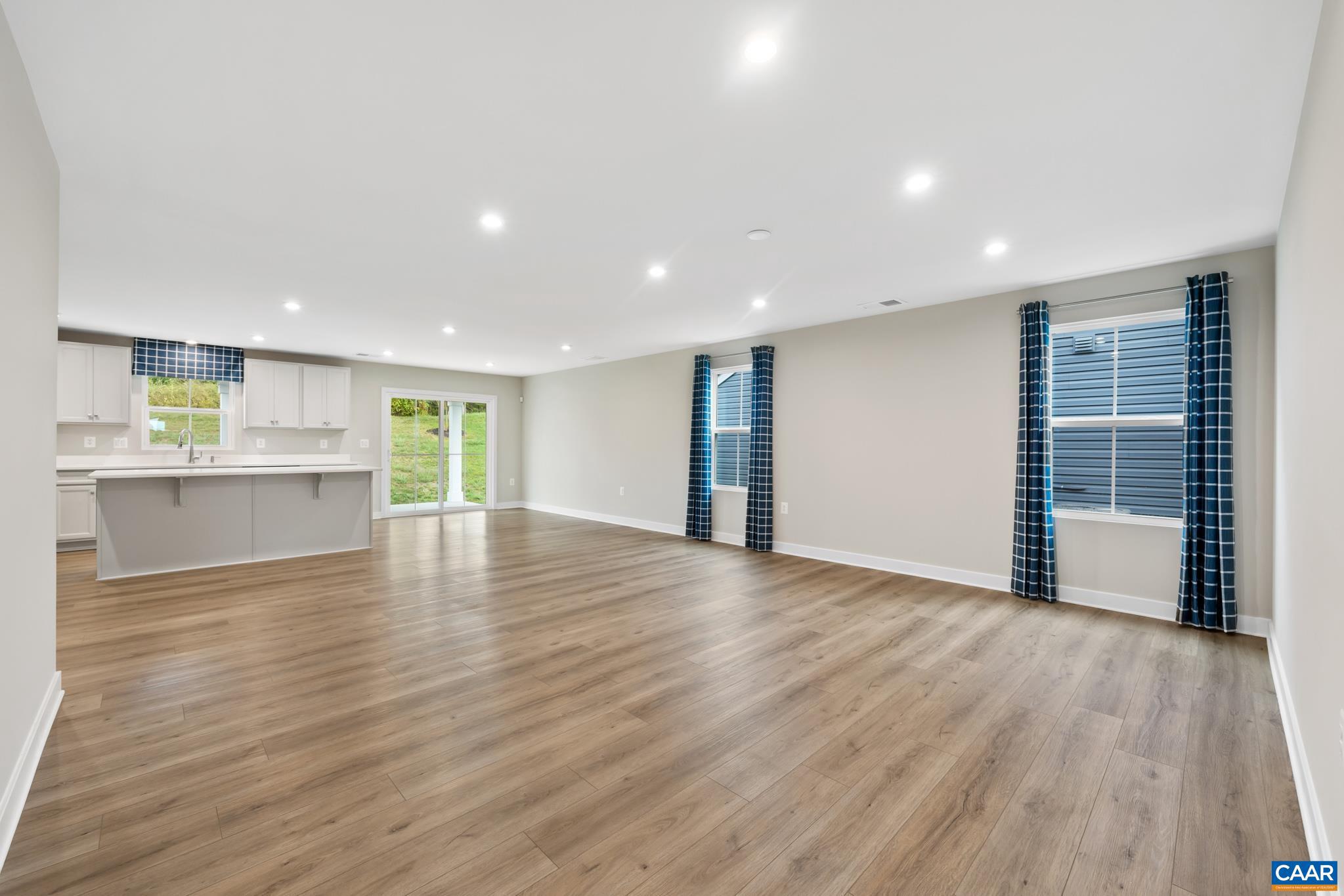 130 WHITE SANDS BLVD