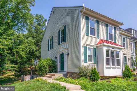 8498 LAUREL OAK DRIVE SPRINGFIELD VA 22153