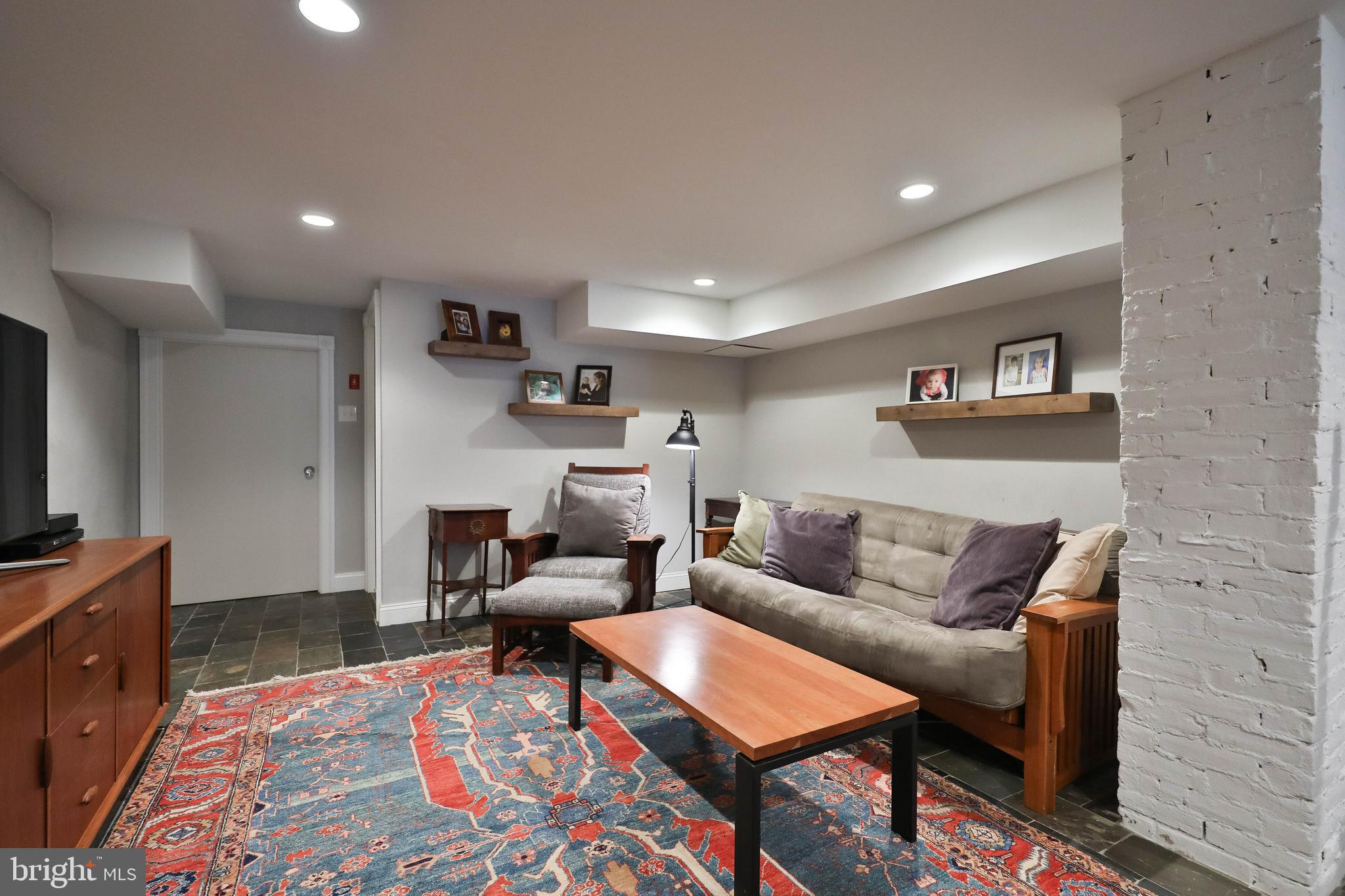 SPRUCE HILL - Residential