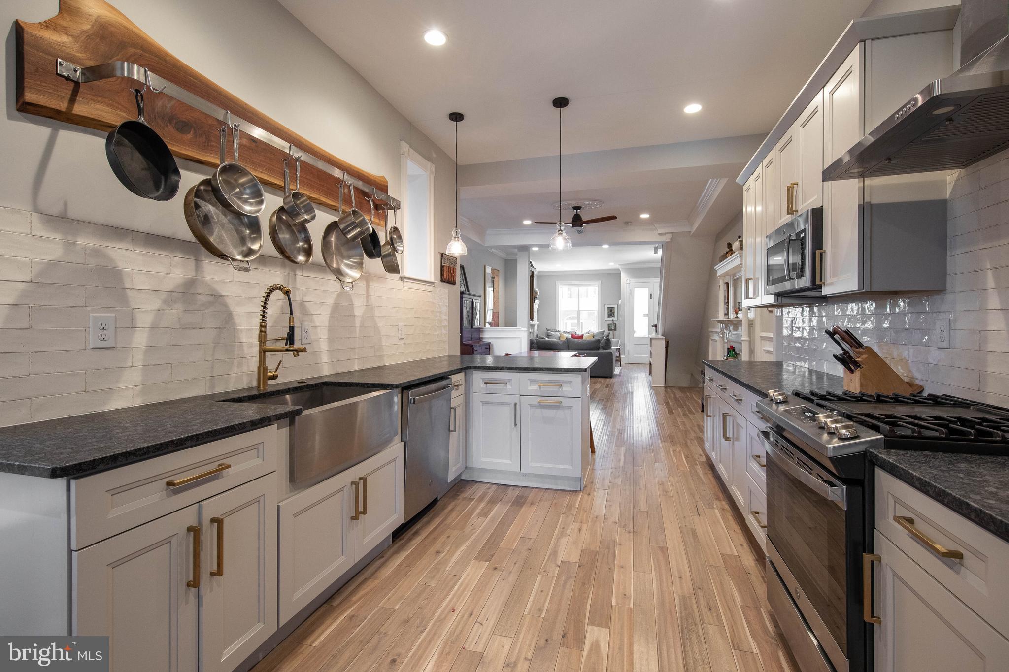 SPRUCE HILL - Residential