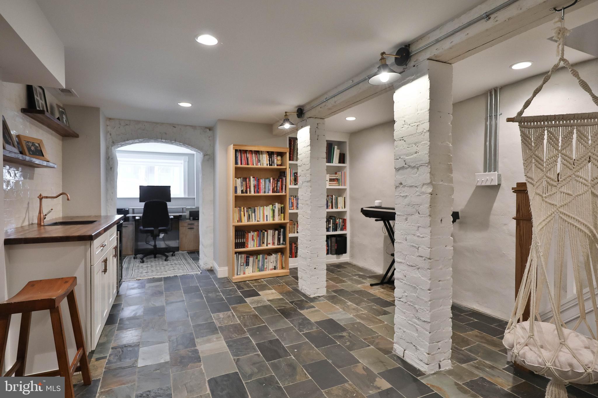 SPRUCE HILL - Residential