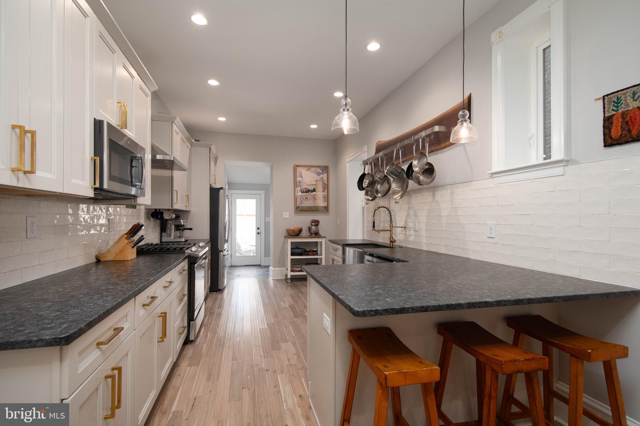 SPRUCE HILL - Residential