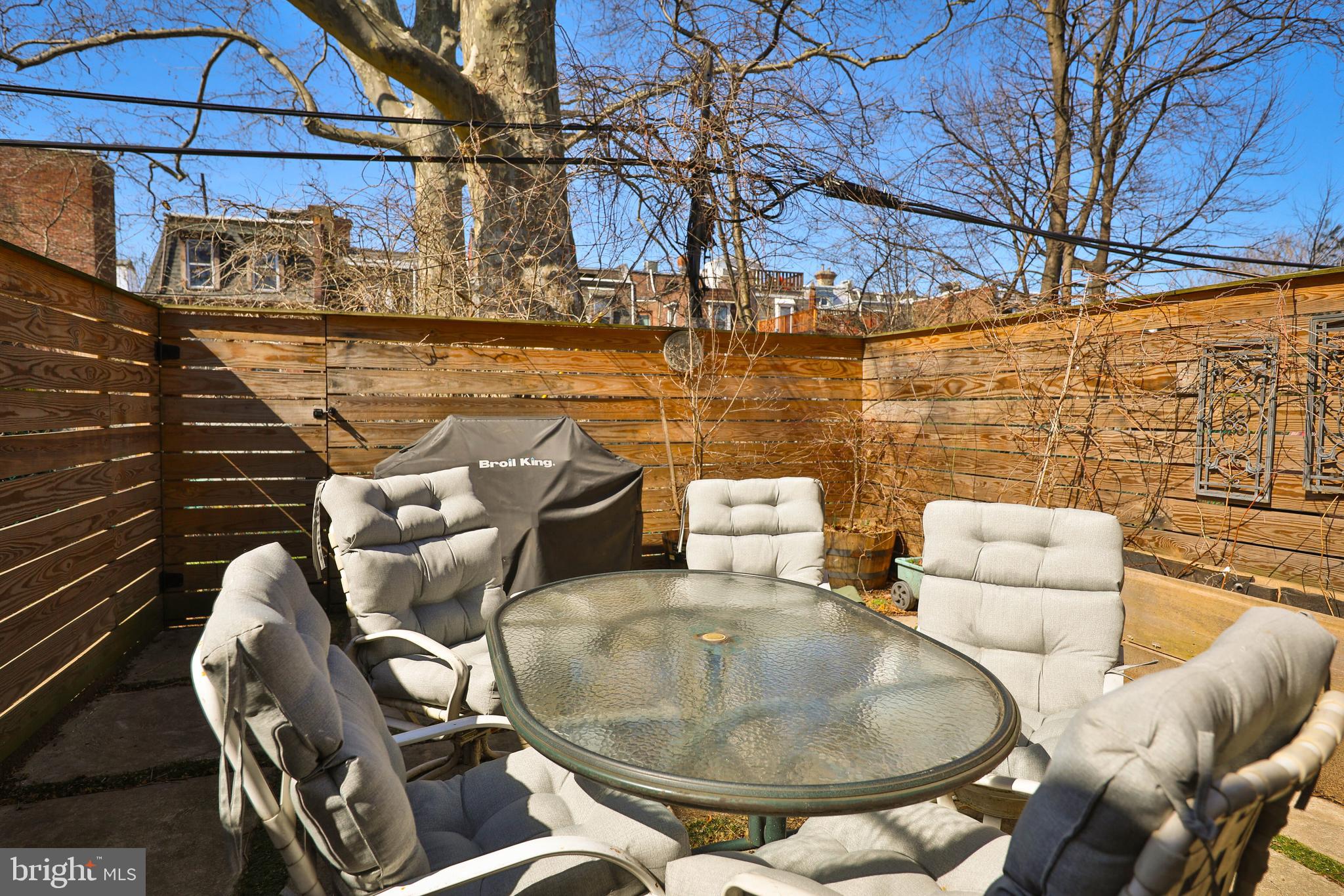 SPRUCE HILL - Residential