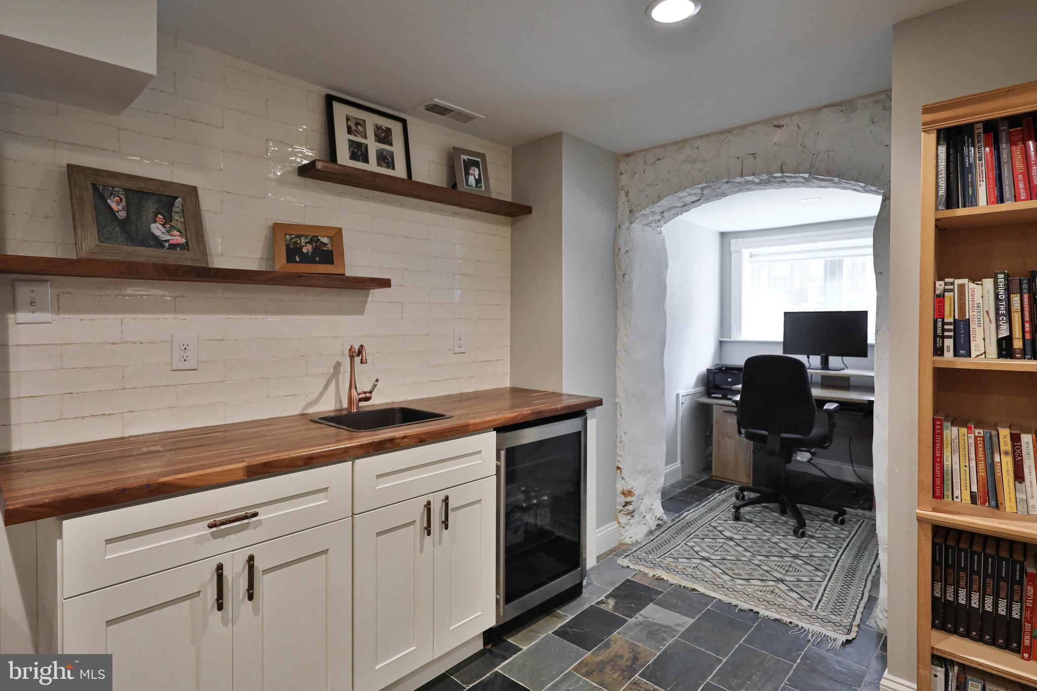 SPRUCE HILL - Residential