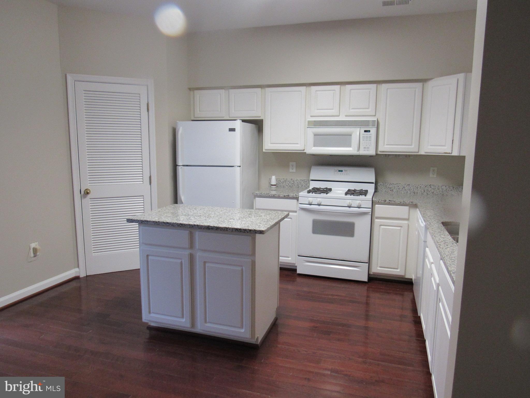 PINEY ORCHARD - Residential