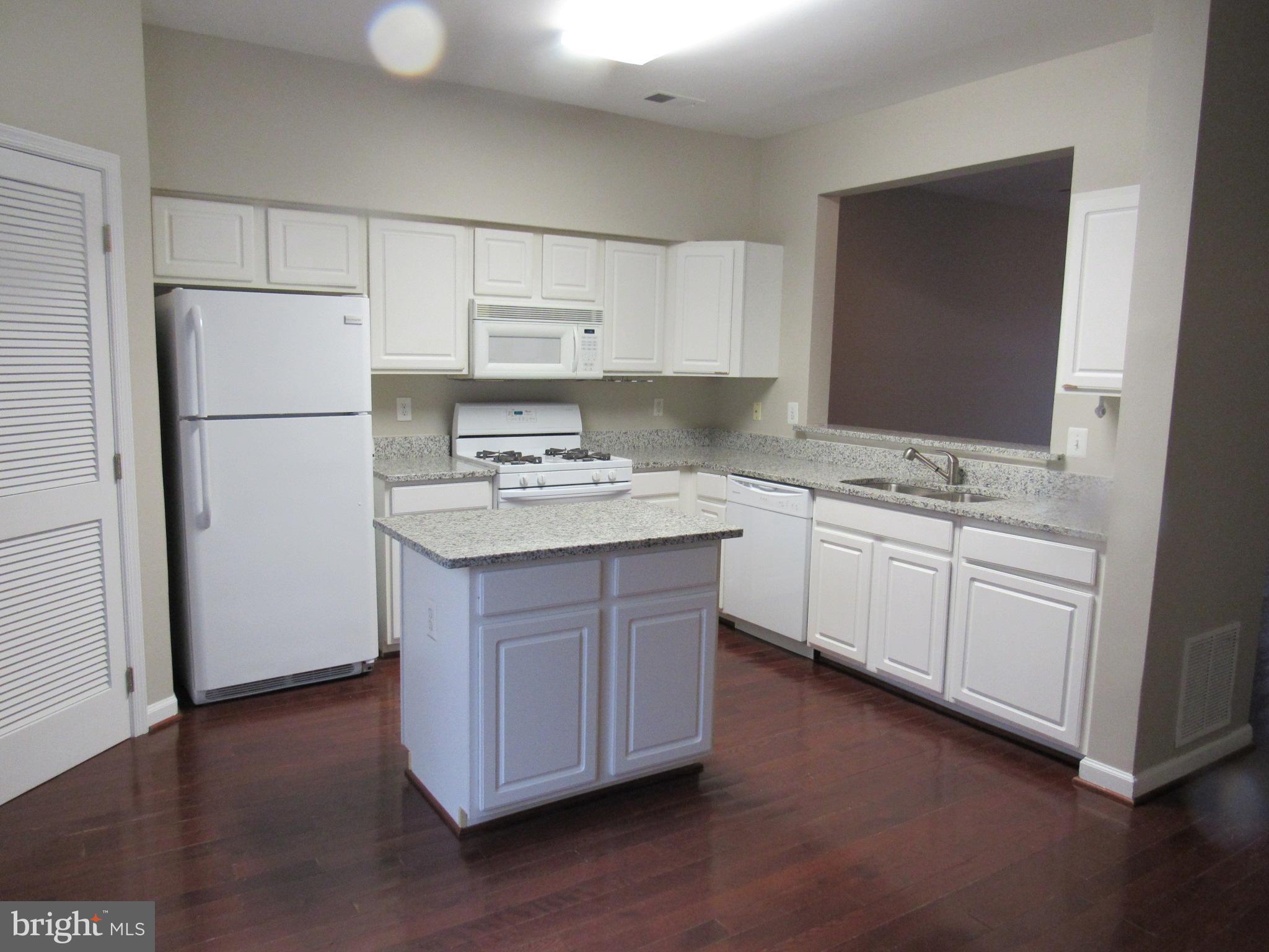 PINEY ORCHARD - Residential