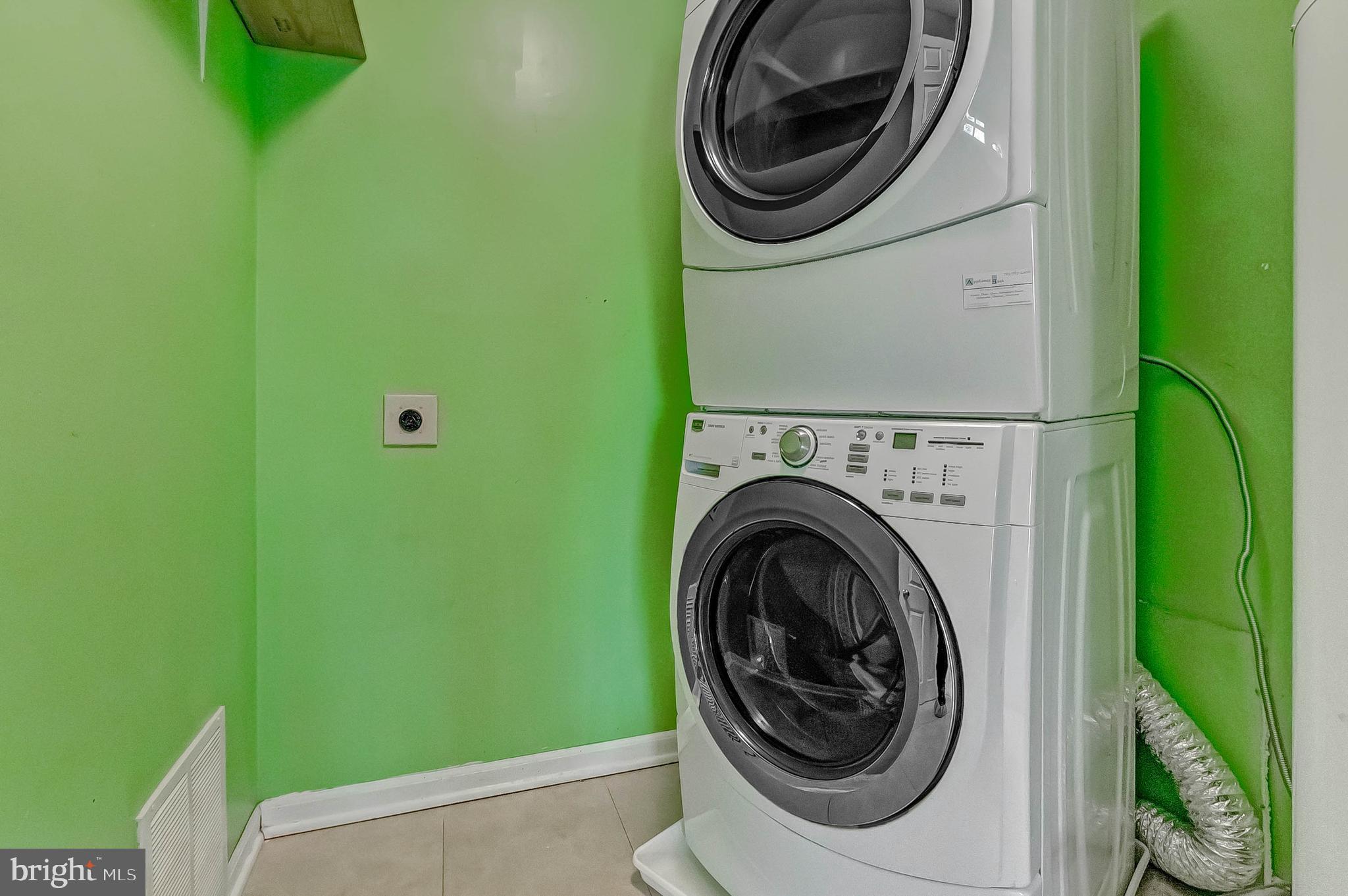 GUNSTON CORNER - Residential Lease