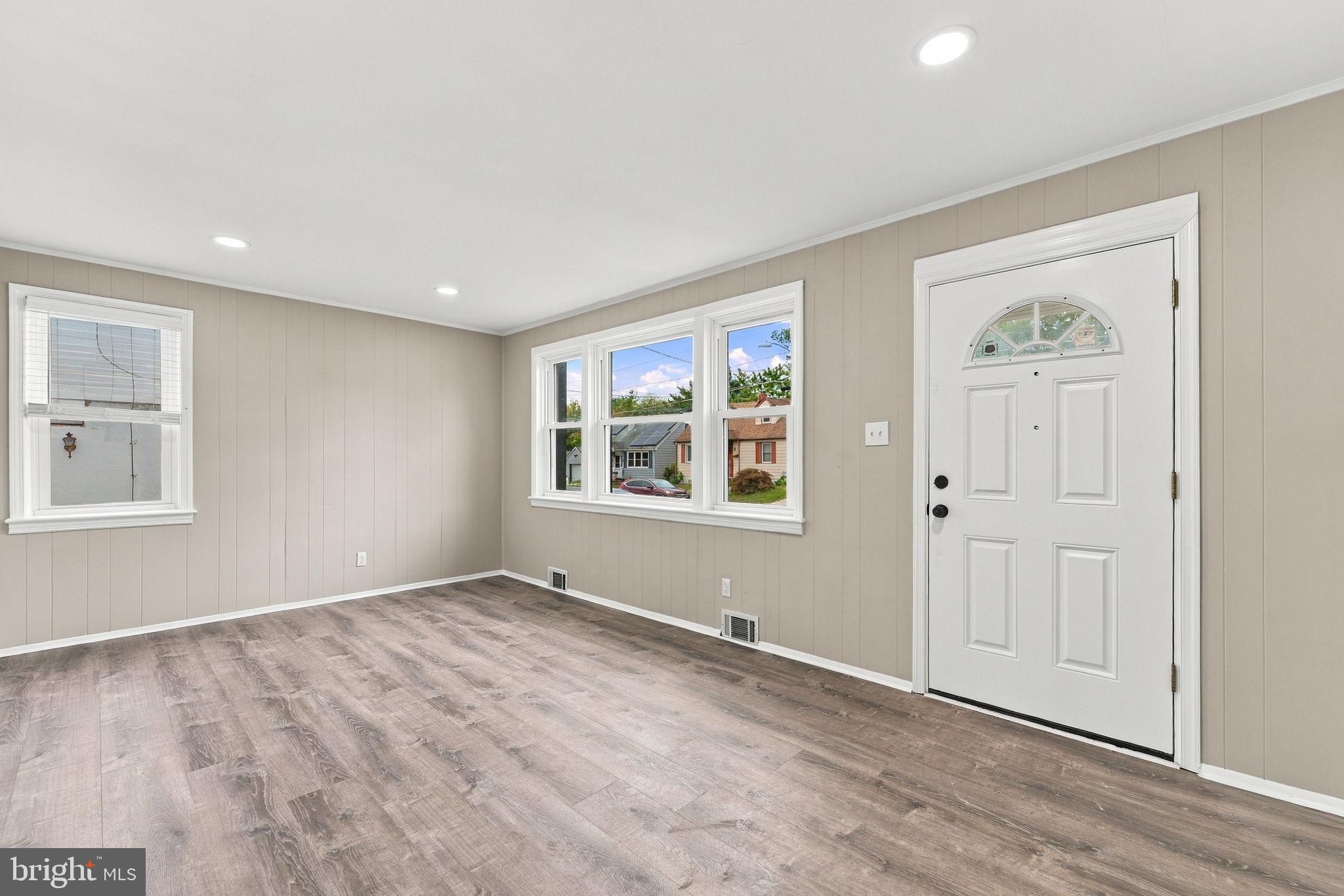 15 SULLIVAN AVENUE