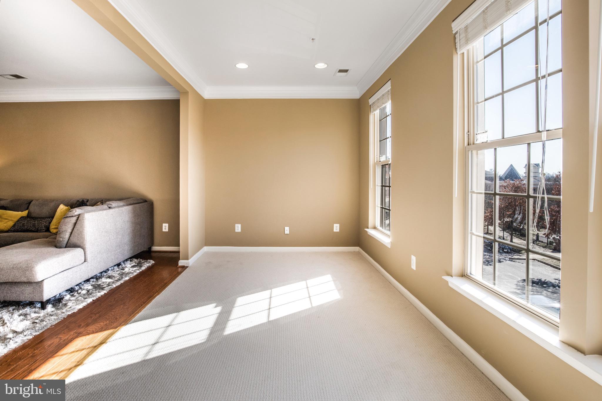 MADISON CRESCENT CONDOMINIUM - Residential