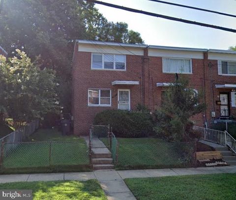 5817 JAMESTOWN ROAD HYATTSVILLE MD 20782