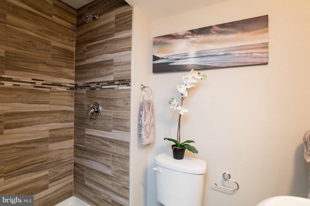 LOCH HILL - Residential