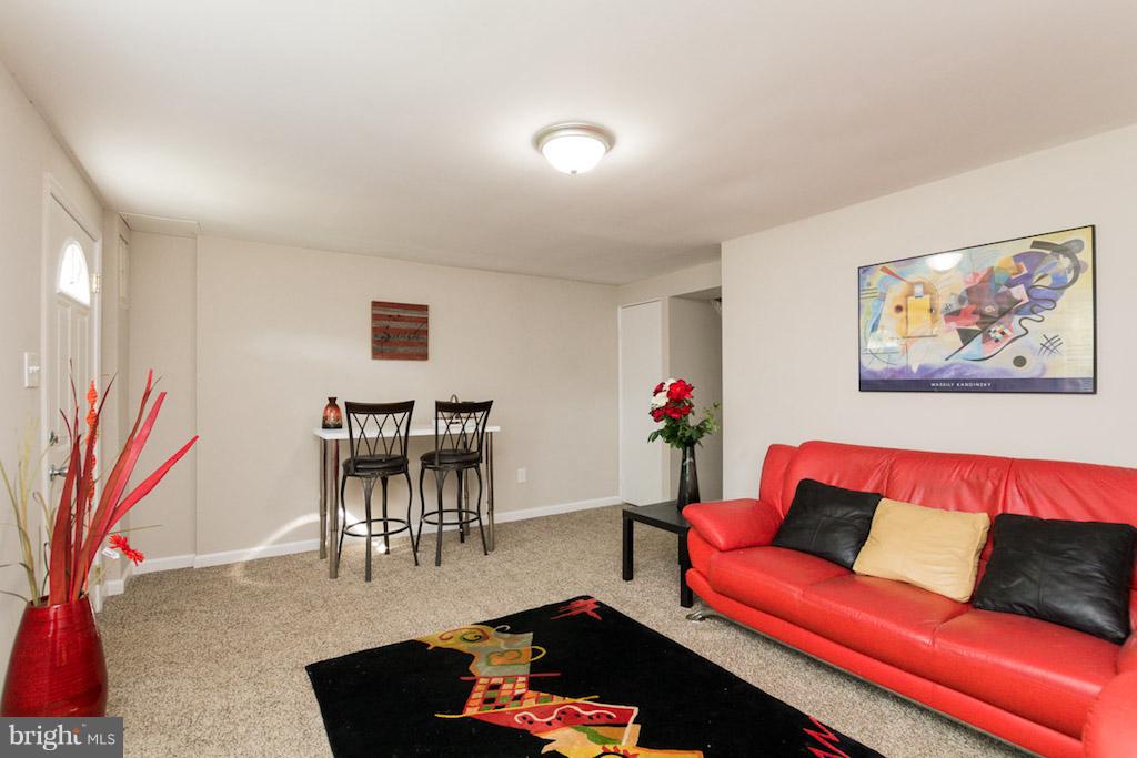 LOCH HILL - Residential