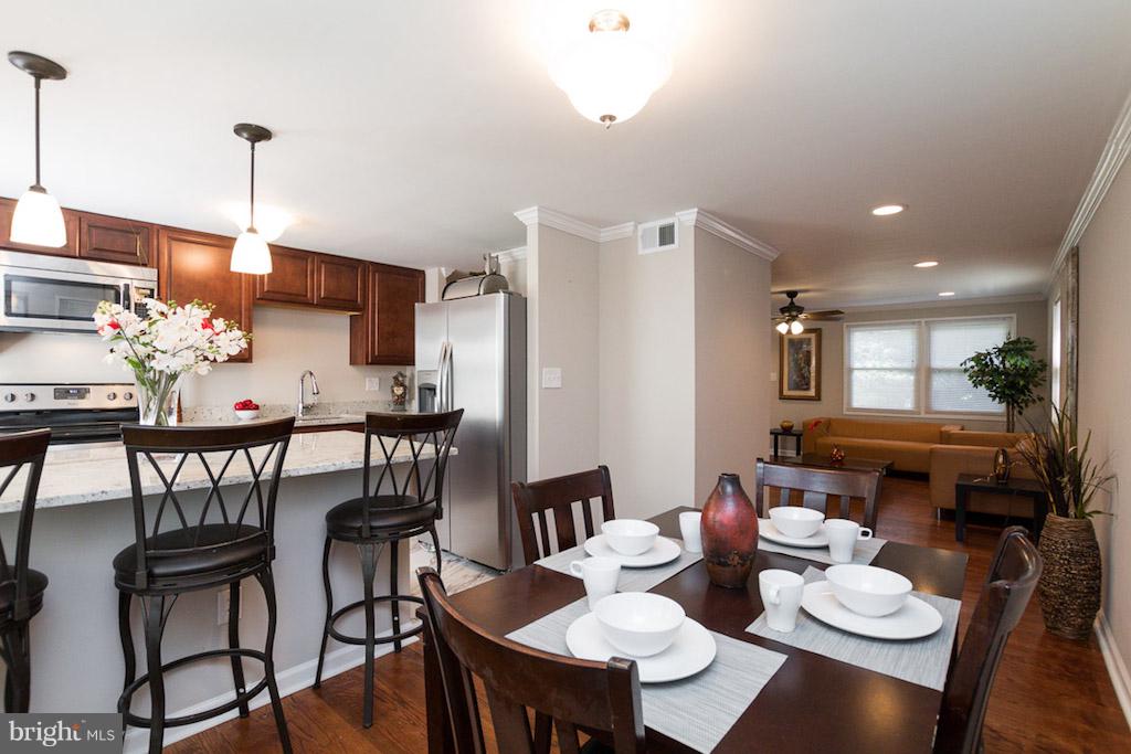 LOCH HILL - Residential