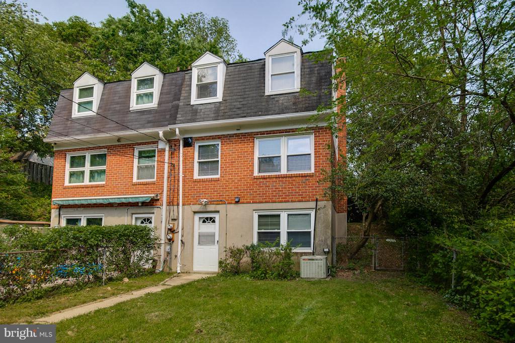 LOCH HILL - Residential