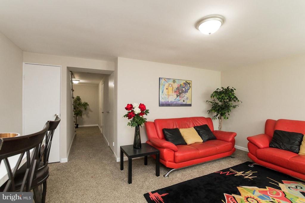 LOCH HILL - Residential