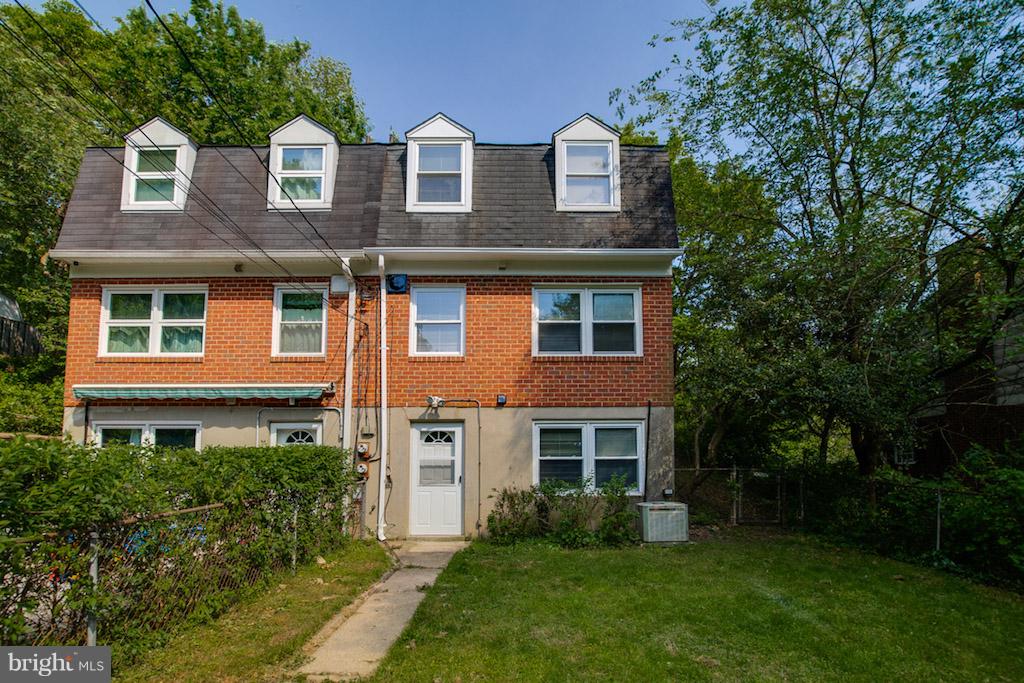 LOCH HILL - Residential