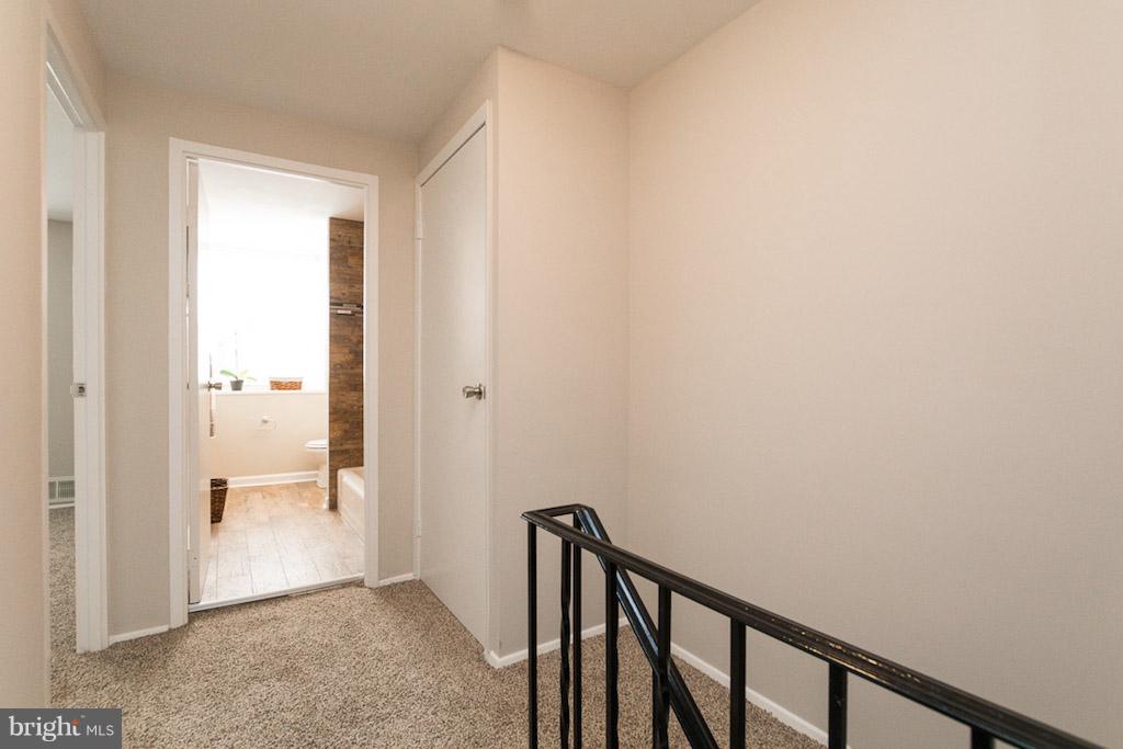 LOCH HILL - Residential