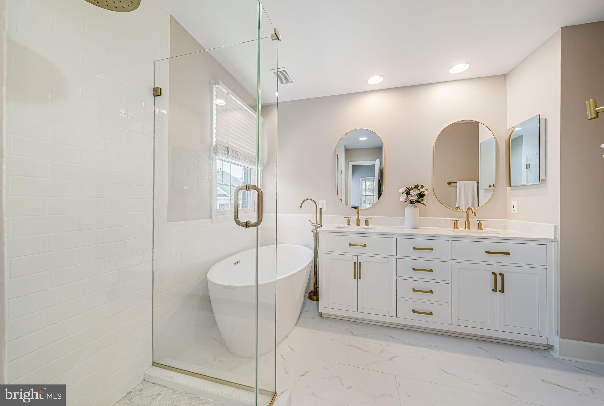 STONEGATE - Residential