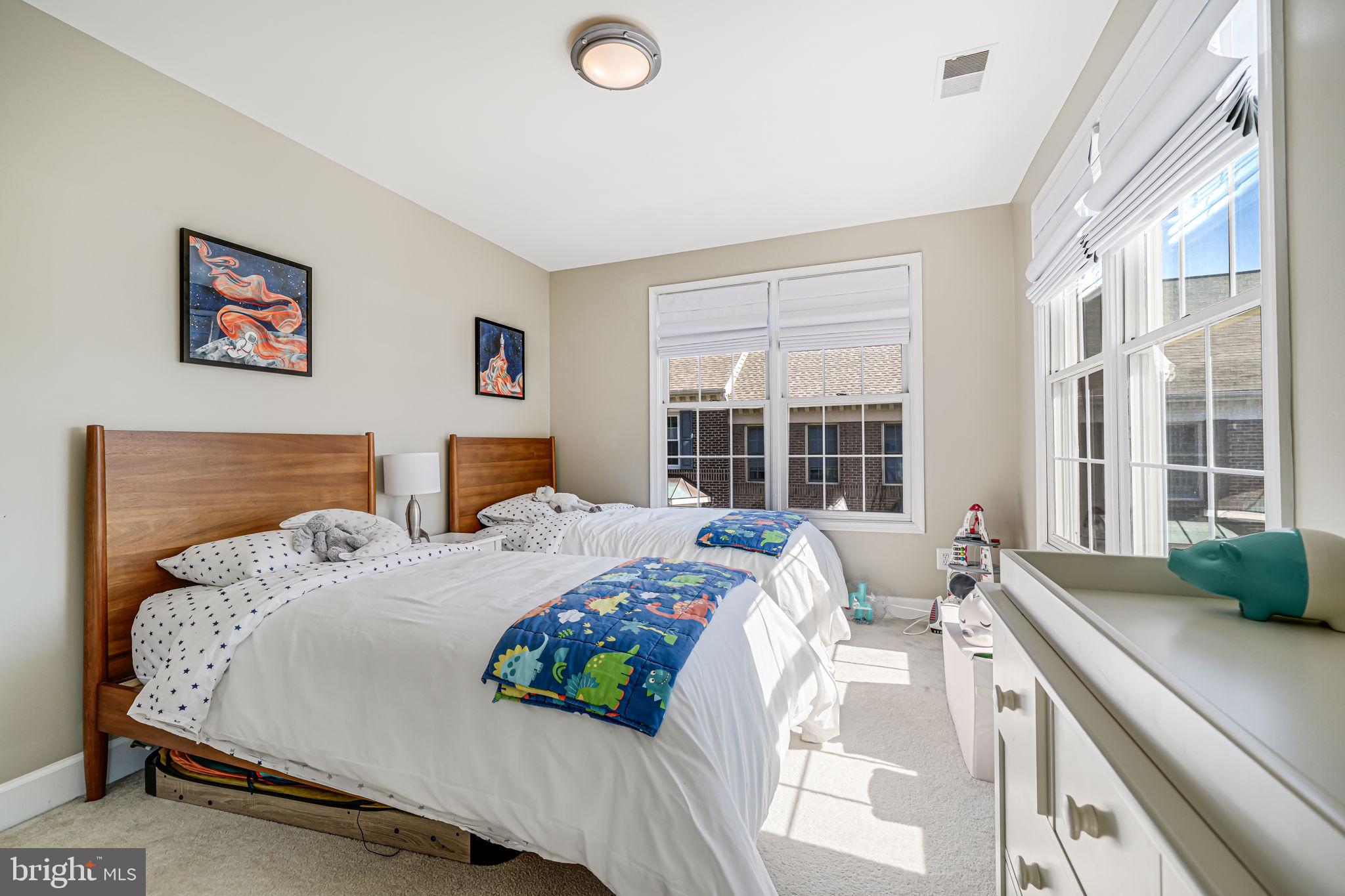 STONEGATE - Residential