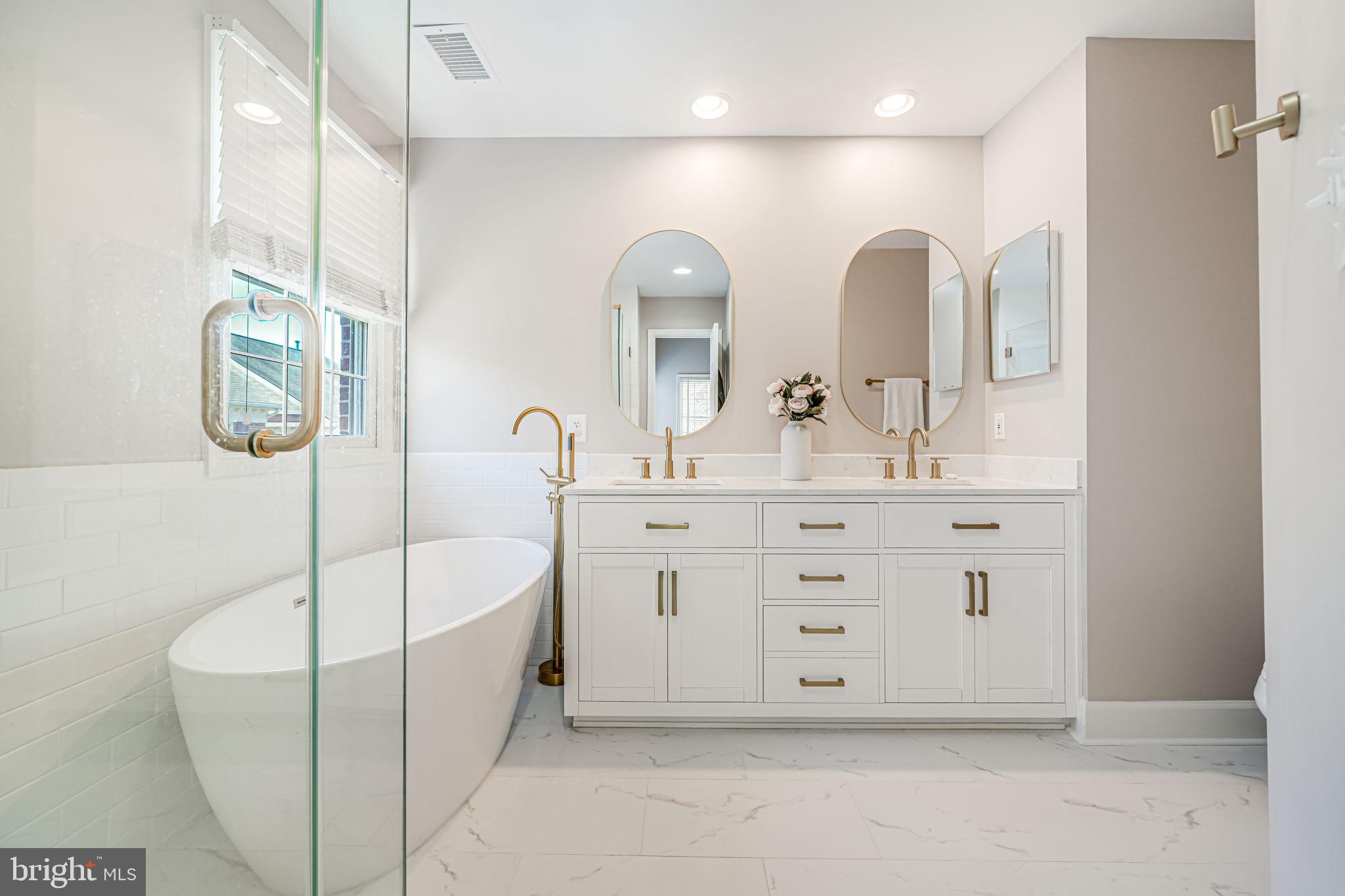 STONEGATE - Residential