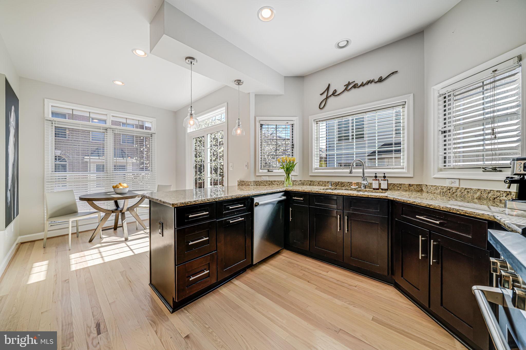 STONEGATE - Residential