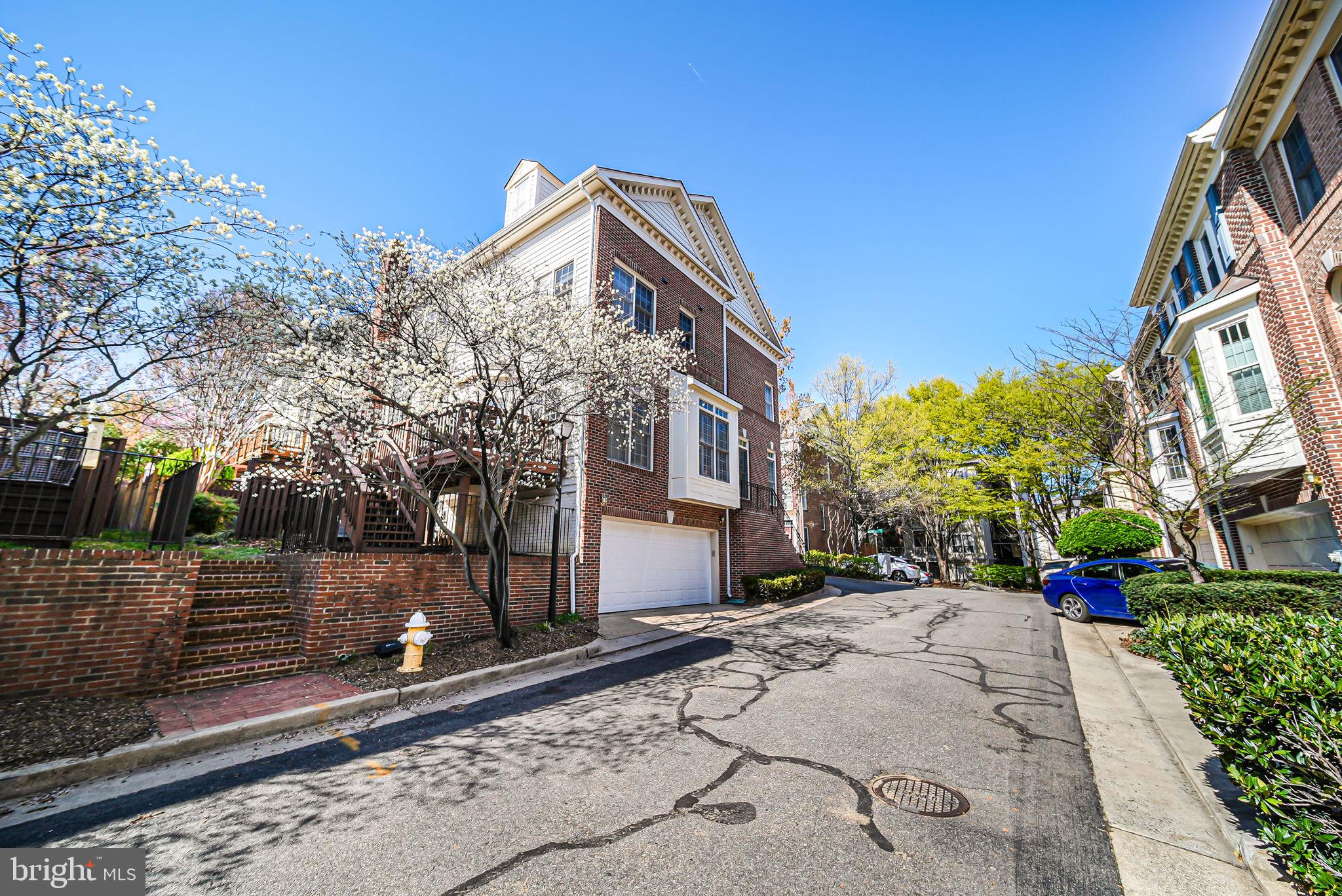 STONEGATE - Residential