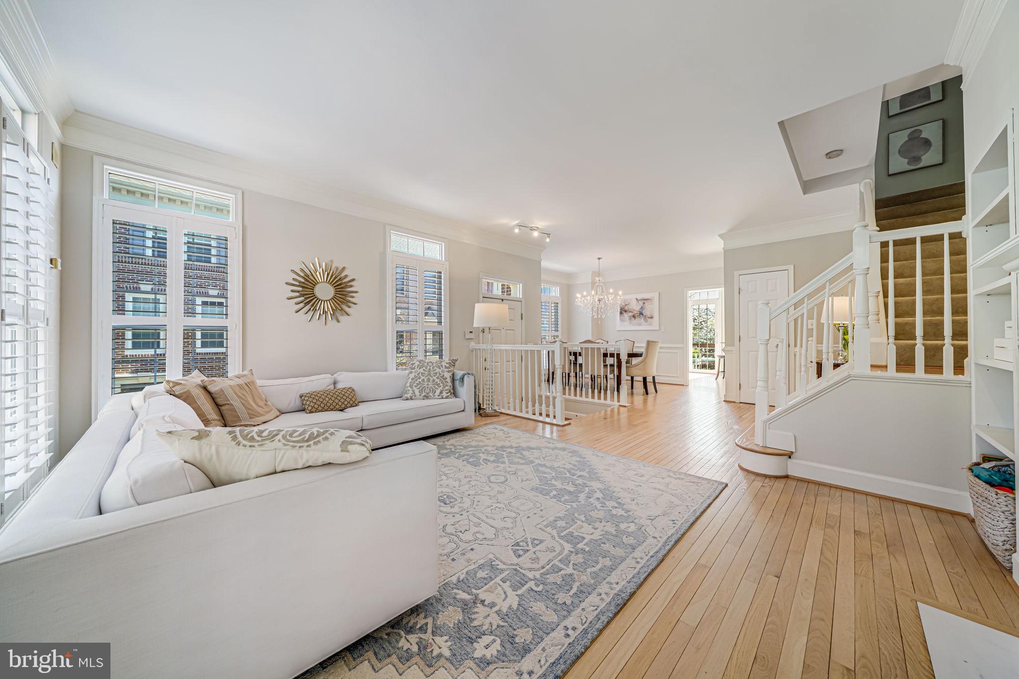 STONEGATE - Residential