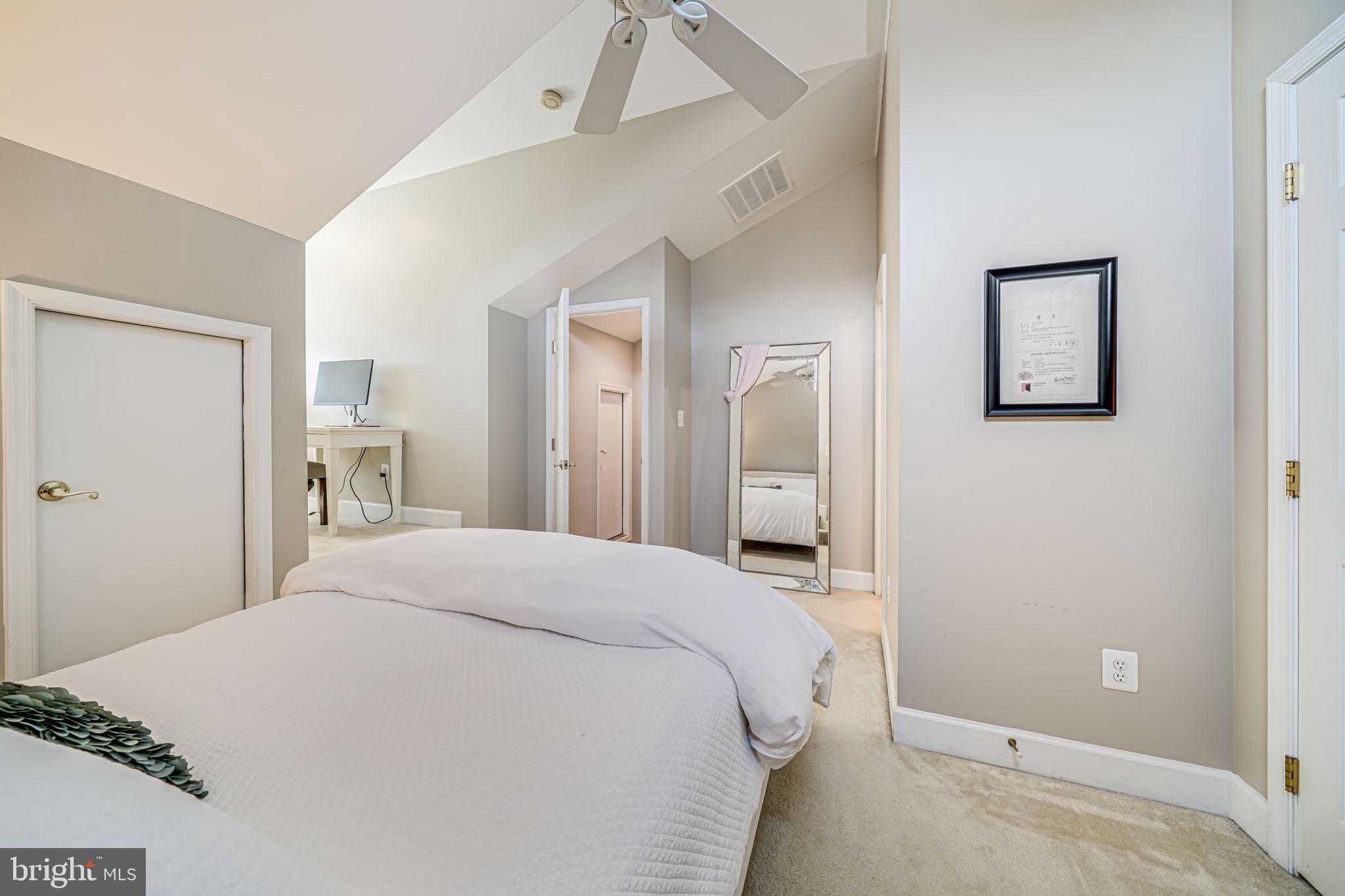 STONEGATE - Residential