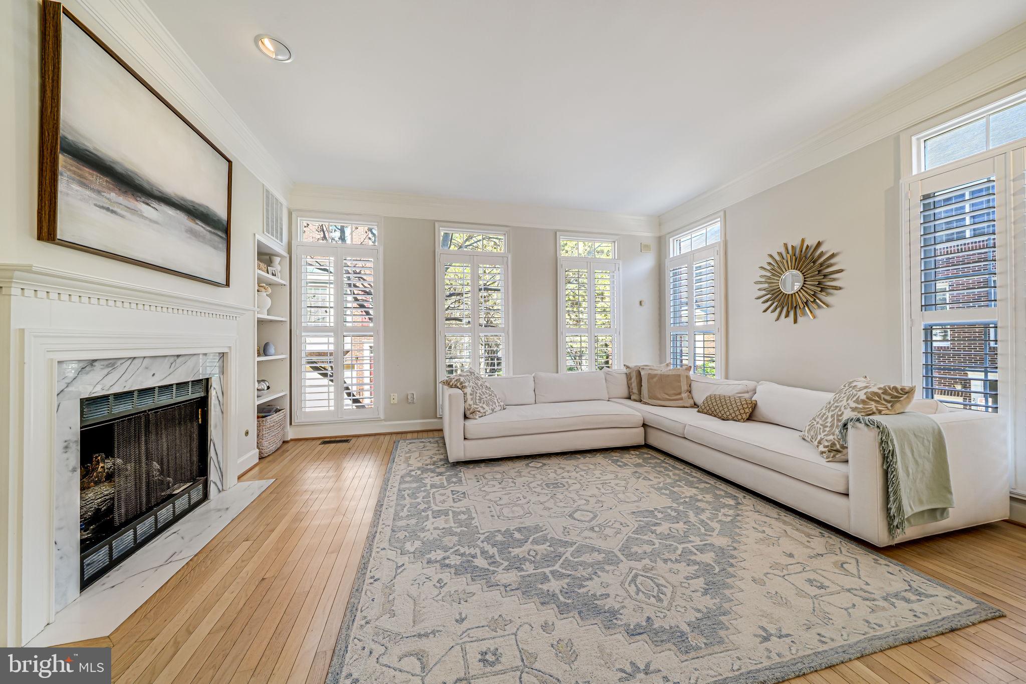 STONEGATE - Residential