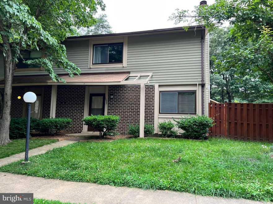 Amazing location in Burke, Virginia! Great end unit TH in a quiet cul-de-sac near GMU, commuter VRE train station and shopping center with Kohl's, Starbucks, Safeway, CVS and more. This unit has an updated kitchen with granite countertops and stainless steel appliances,  hardwood floors throughout, private outdoor patio and a gas fireplace to name a few. Property will be professionally cleaned prior to tenant move in.