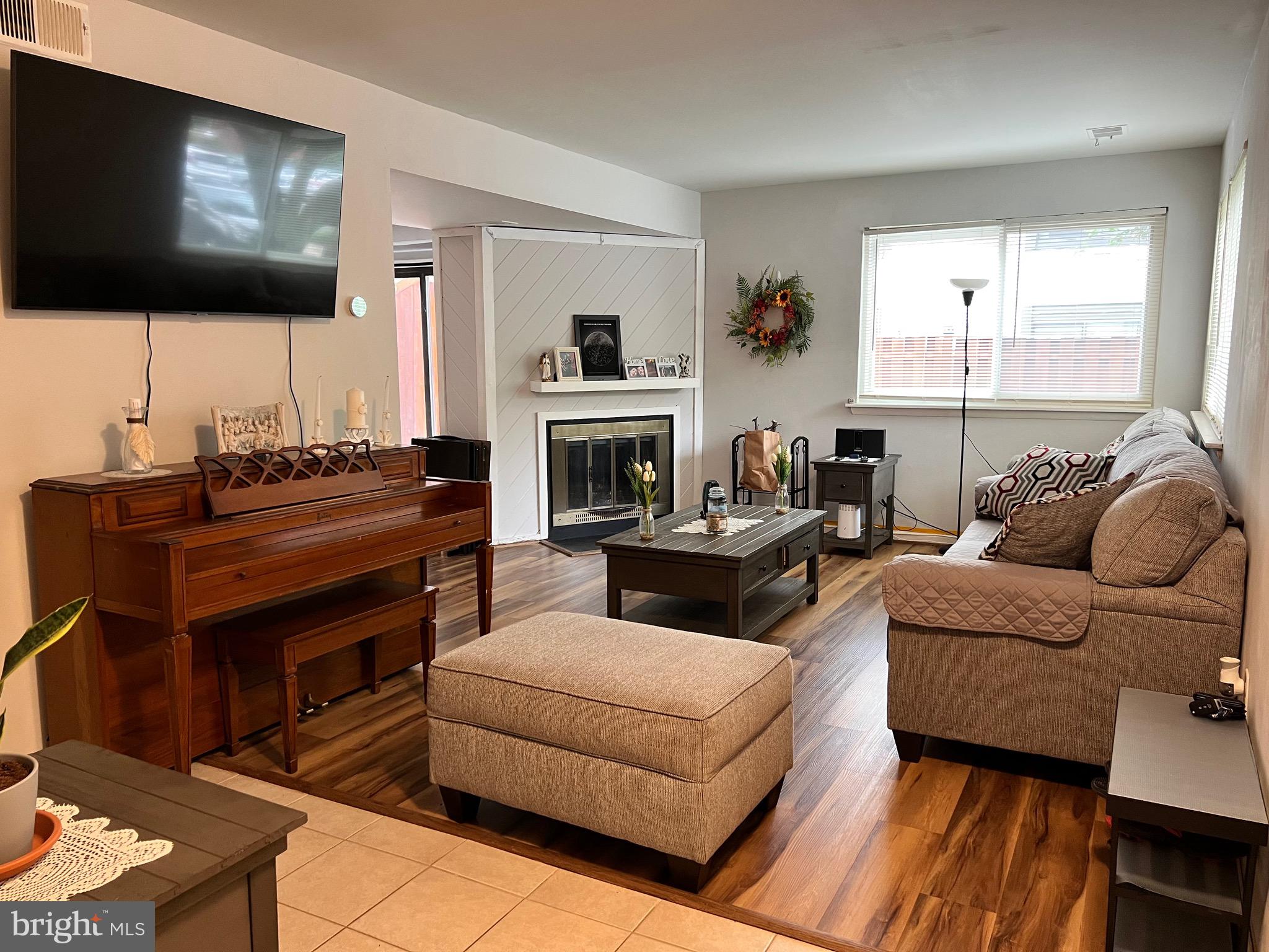 BURKE CENTRE - Residential Lease