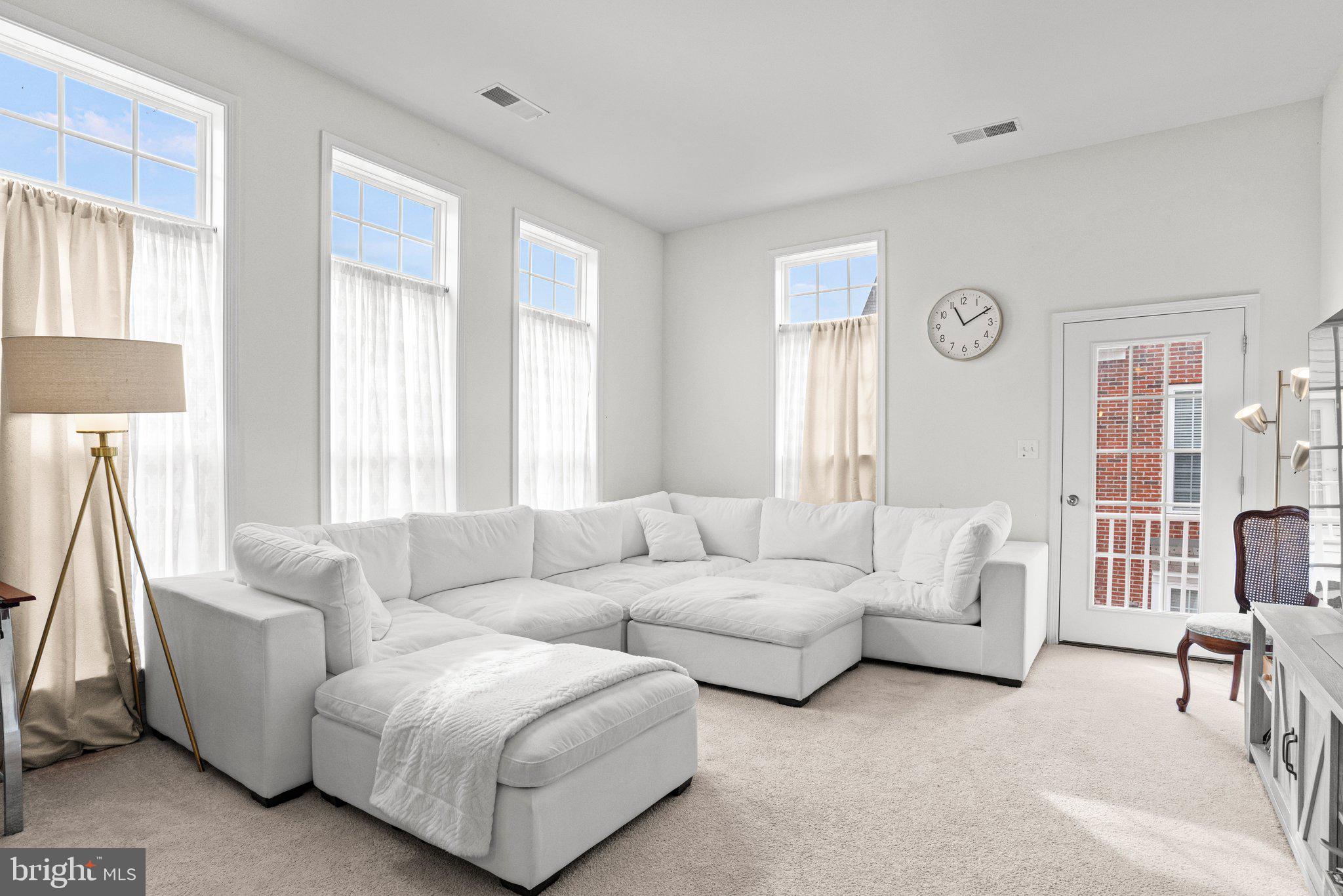 DEER RUN - Residential Lease